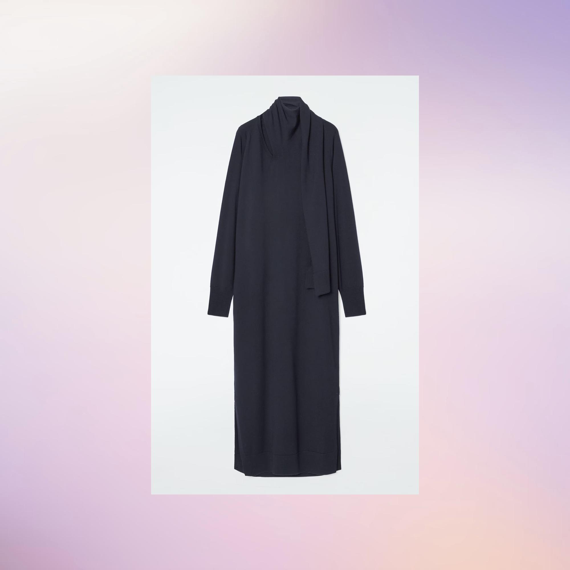 Maksimekon (XS–L) materiaalina on vastuullisesti valmistettu villa, jossa on kiinnitetty huomiota eläinten hyvinvointiin, maanomistajien oikeuksiin ja alueen yhteisöjen hyvinvointiin. Villamekko on saatavilla myös sähkönsinisenä. 125 e, Cos.