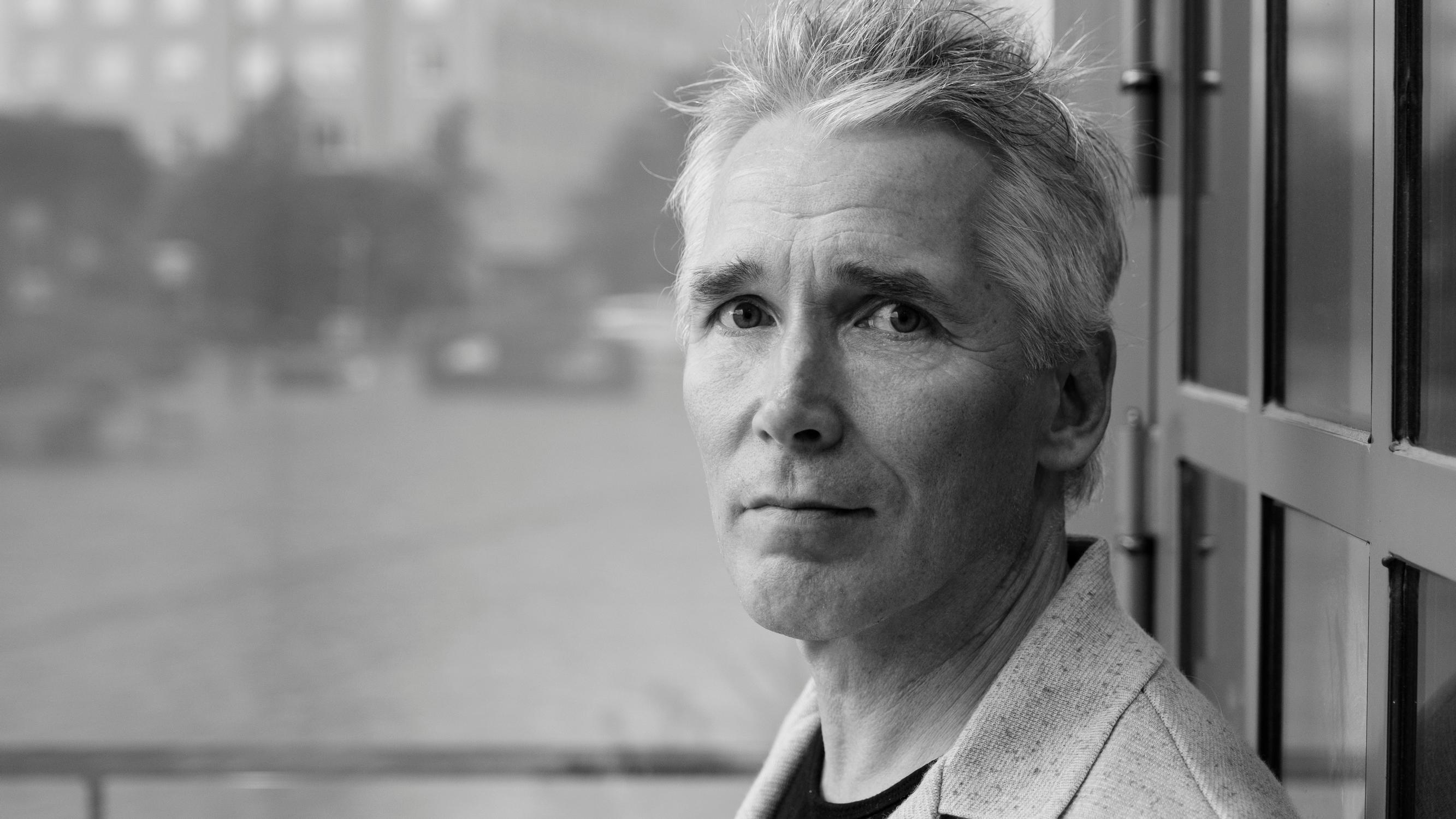 Jos Miika Nousiainen saisi olla joku muu päivän ajan, hän hyppäisi tunnetun tv-kasvon nahkoihin – syy on yllättävä ja liittyy Arja Korisevaan