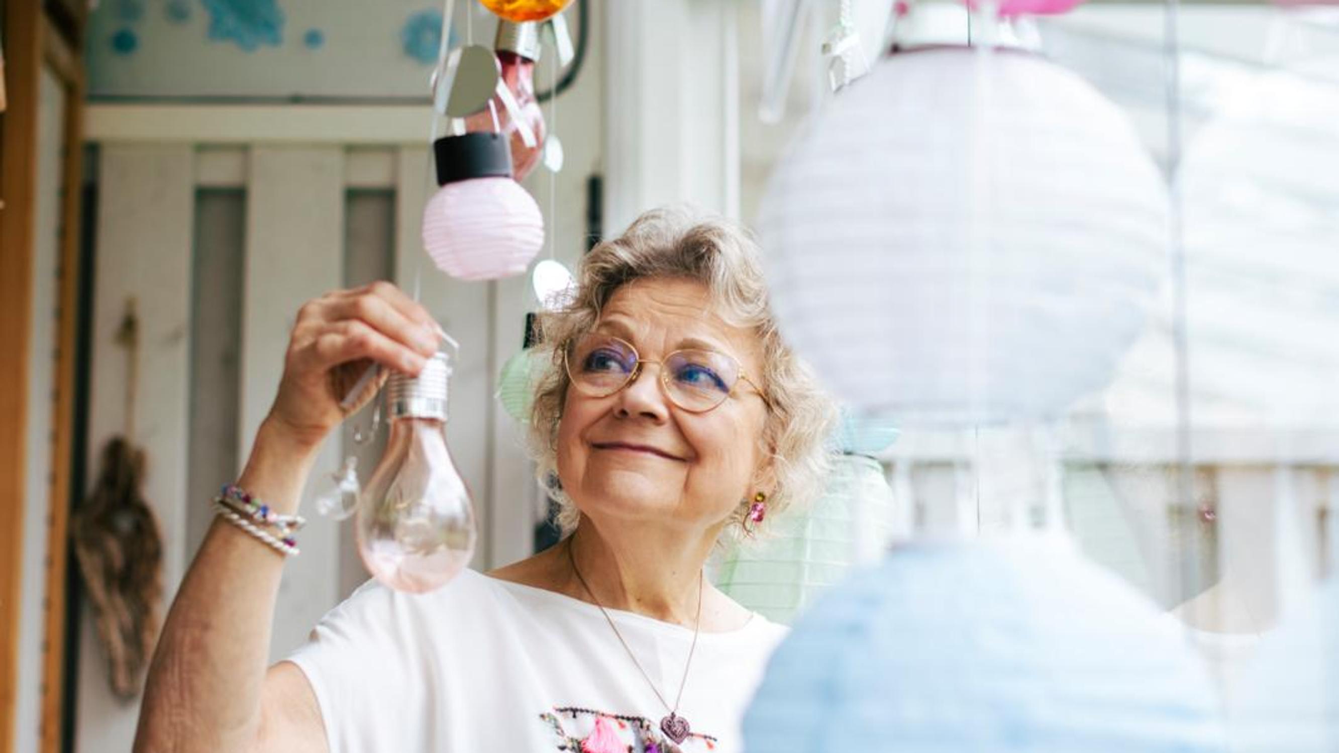 Pirkolta heikkeni hajuaisti ja jaloista katosi voima – lääkärit löysivät Parkinsonin taudin vasta vuosien kuluttua