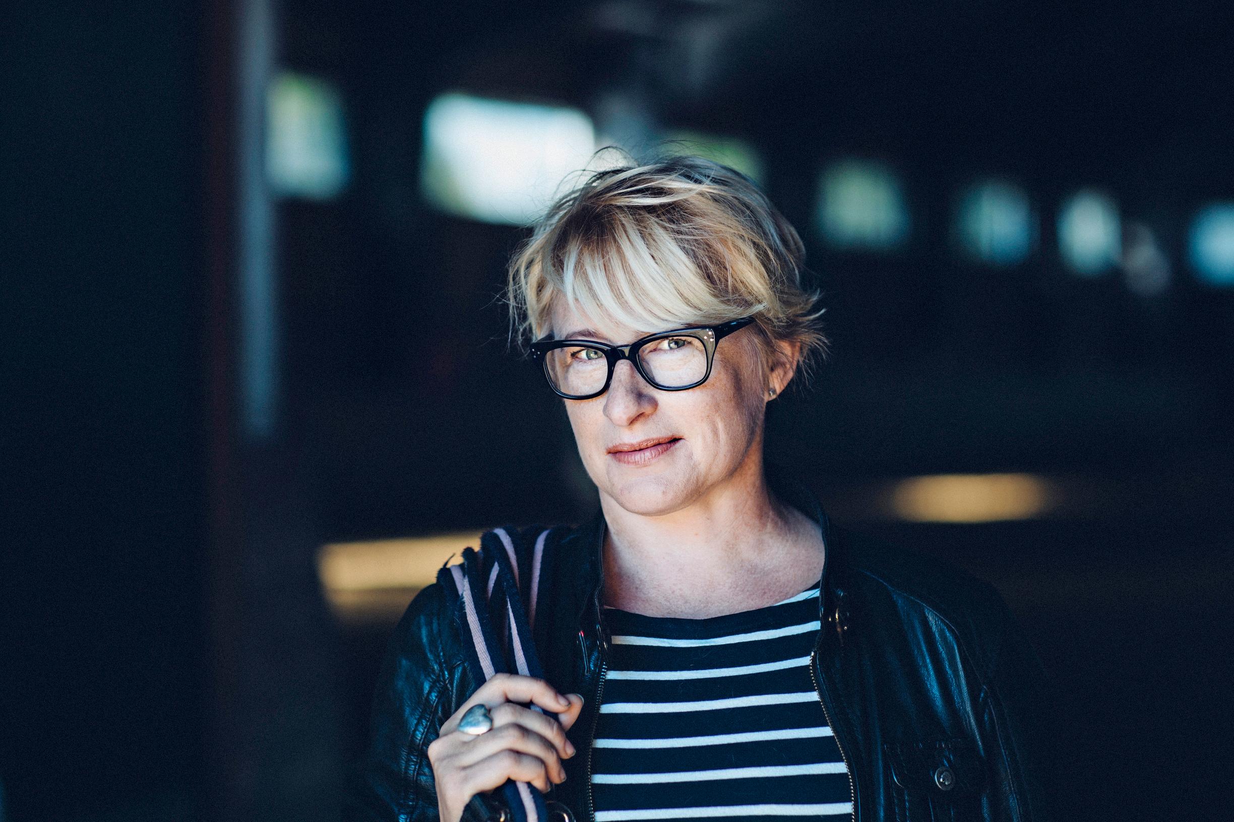 Katja Ståhl: ”Kannoin harteillani salaisuutta koko lapsuuden”