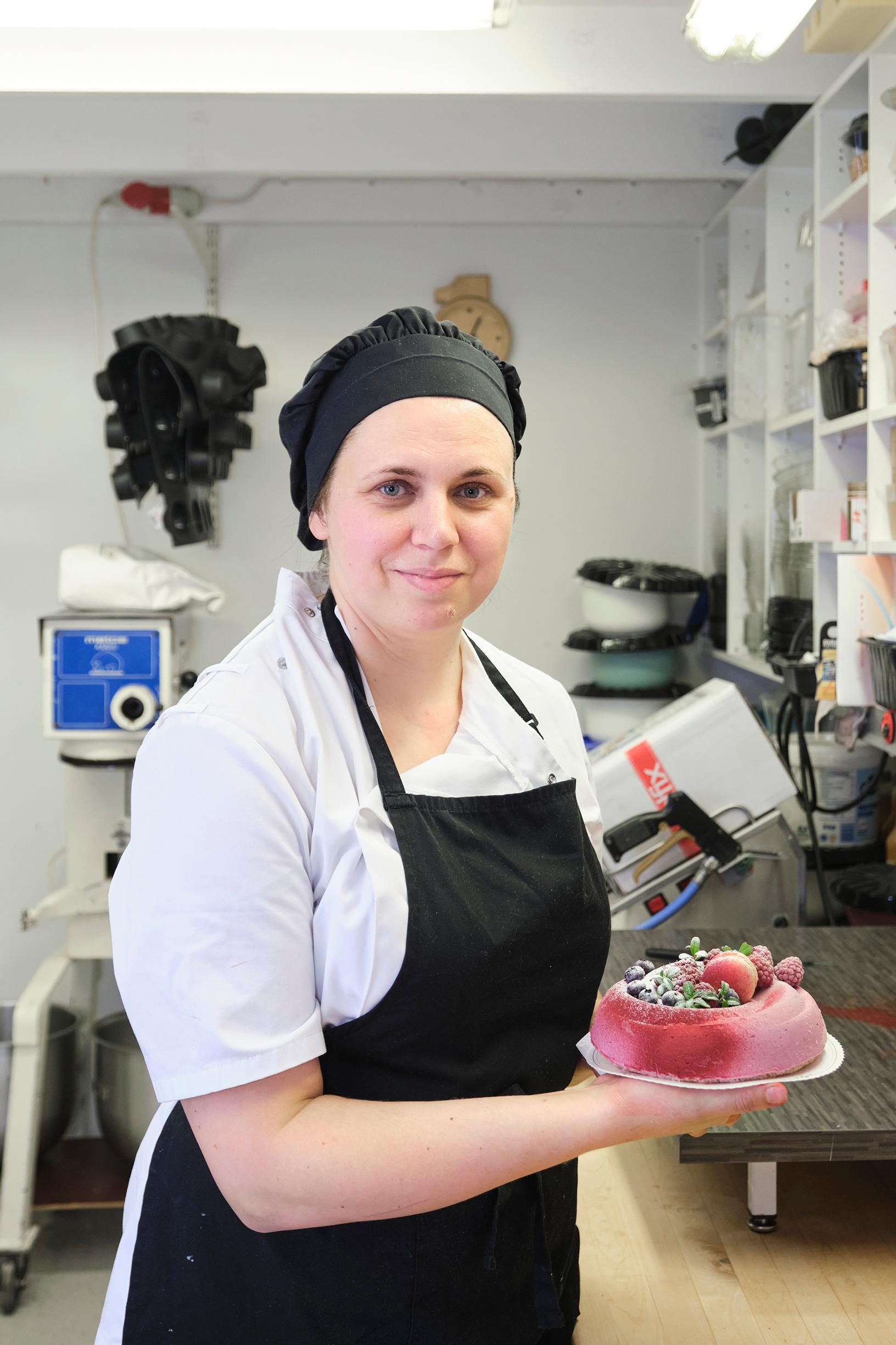 Nadiia Pototska leipomossa