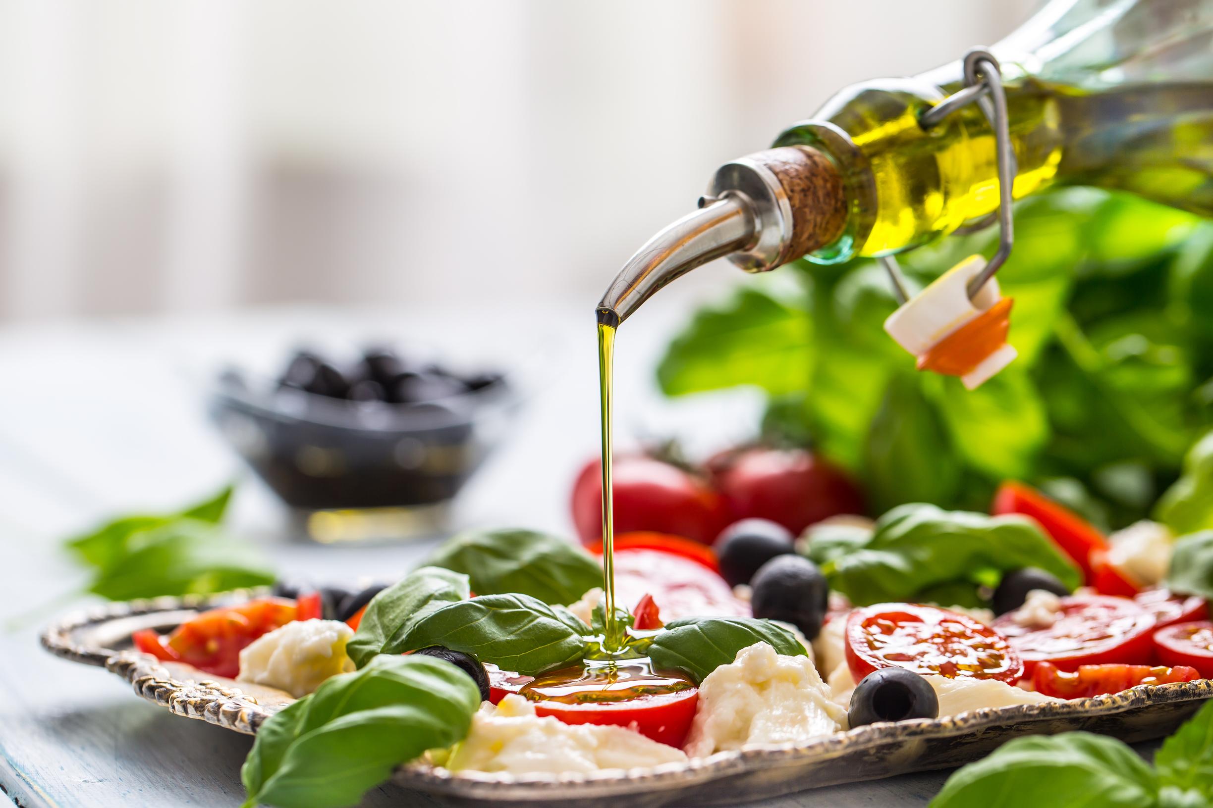 Vältteletkö turhaan rasvaa? Ei kannattaisi, sillä elimistömme tarvitsee sitä yllättävän paljon