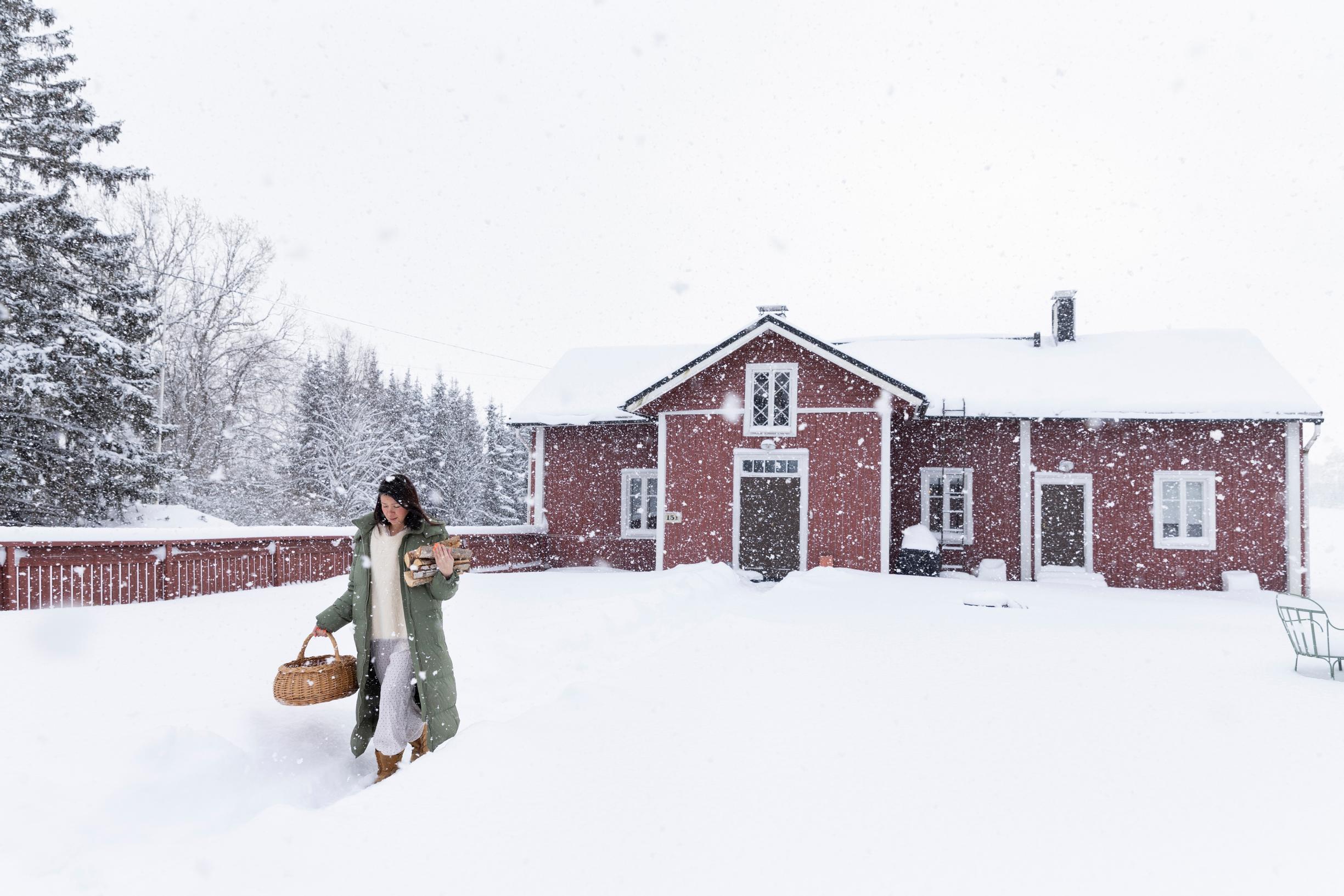 Annaleenan puolison Ekan isoisovanhemmat rakensivat Vähä-Ruolan talon Kustaviin 1890-luvulla. Eka osti talon vanhemmiltaan kolme vuotta sitten.