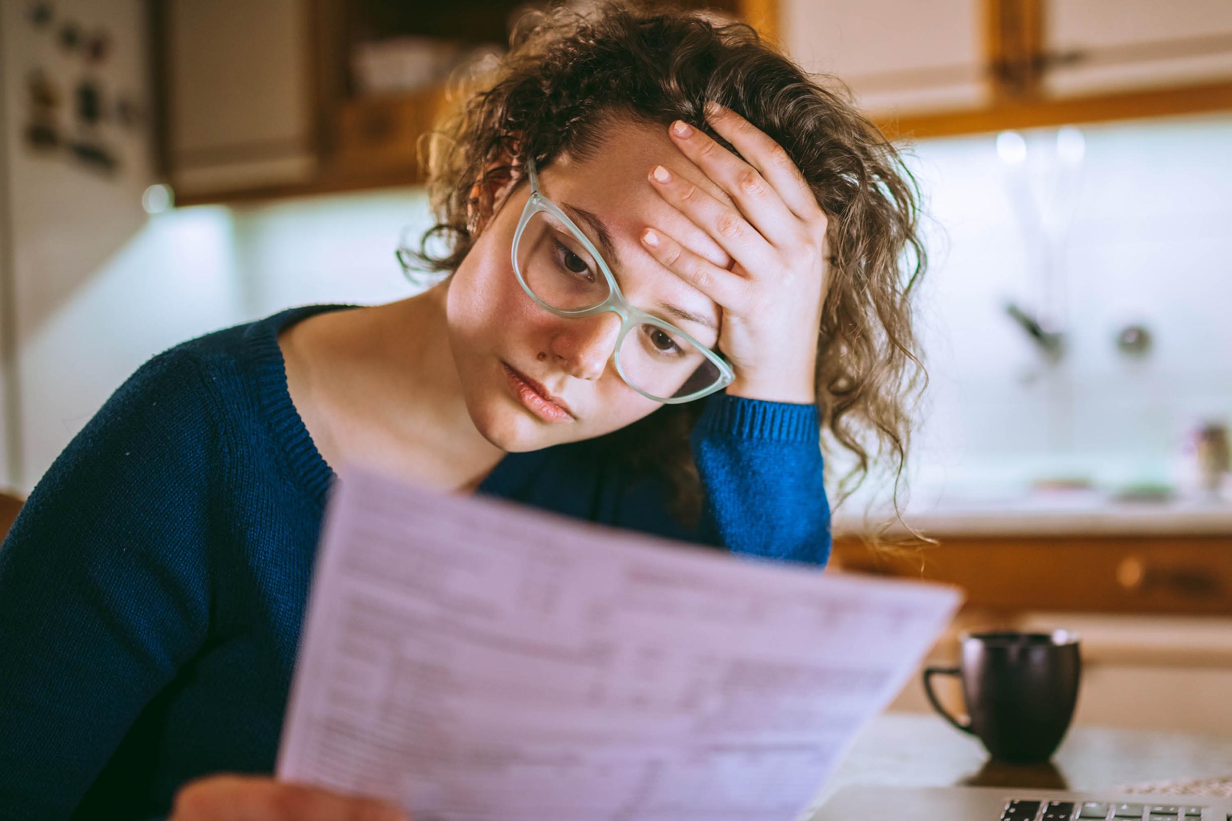 ”En pysty enää ostamaan edes perustarpeita” – Nämä velkaneuvojan sanat haluat kuulla, jos painit rahahuolien kanssa