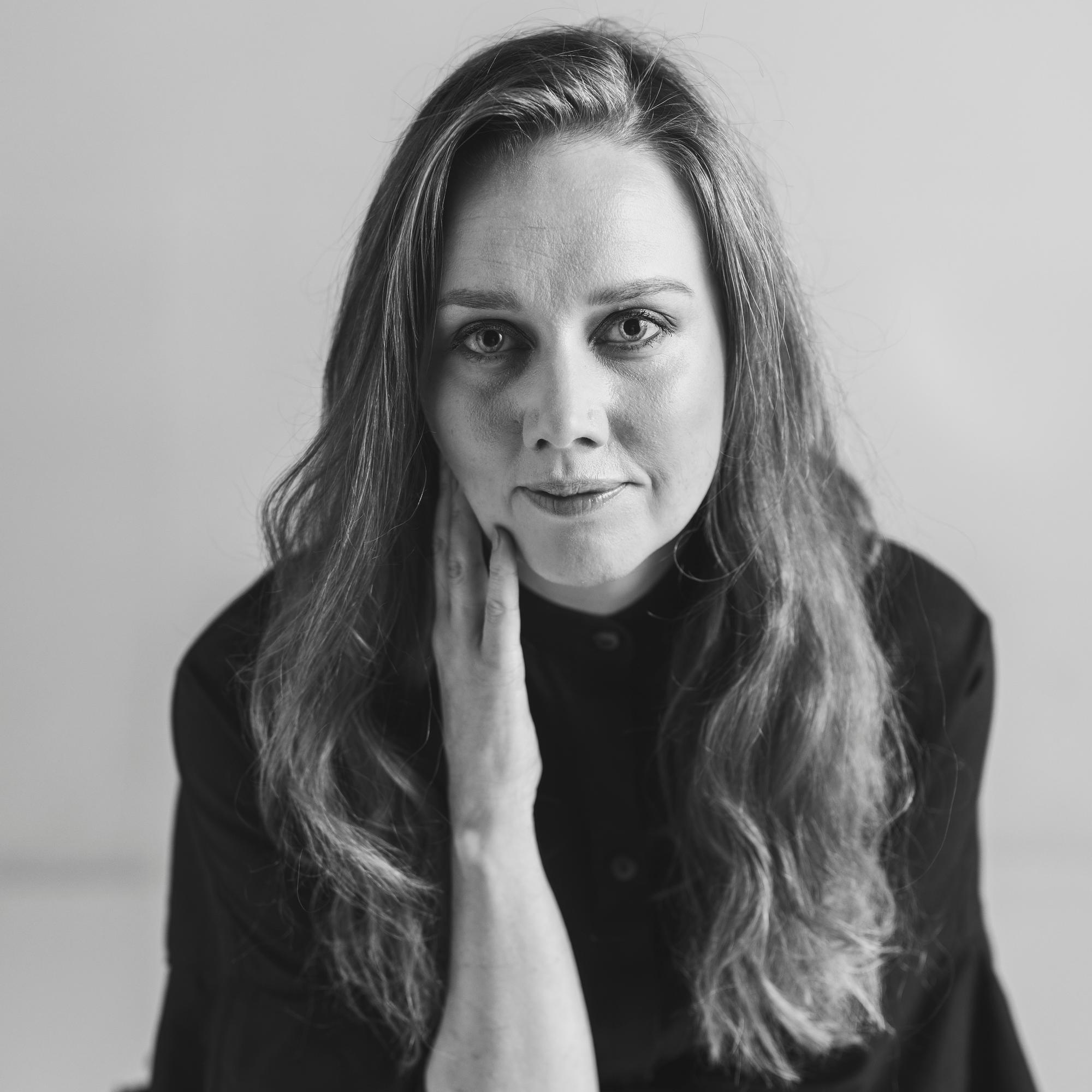 ”Nyt on näin” on taikalause, väittää päätoimittaja Mari Karsikas, ja jakaa 3 muuta toimivaa ajatusta parempaan arkeen