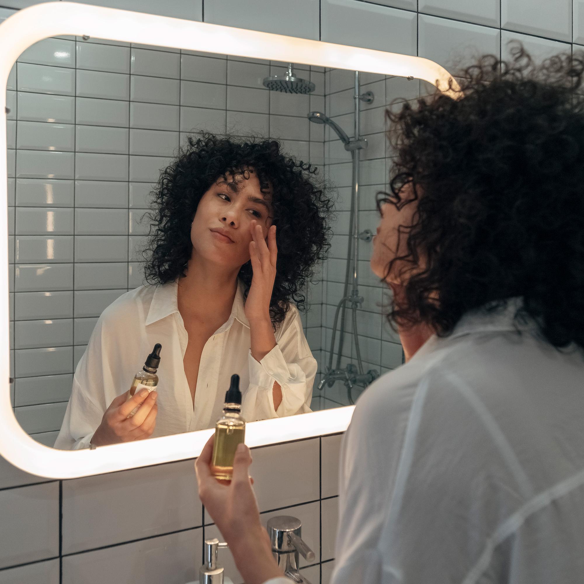 ”Ensikokeilulla luottotuotteeksi!” – Nämä ihonhoidon uutuudet tekevät iltarutiineistasi entistä tehokkaampia ja hellempiä