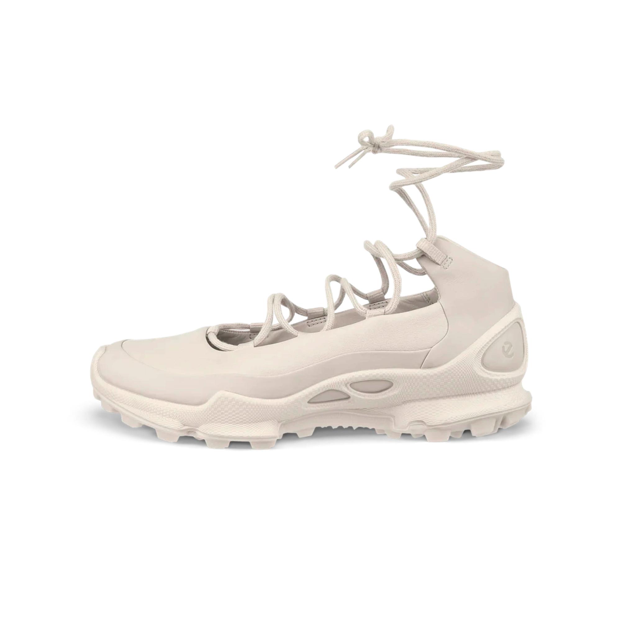 Biom C-Trail -ballerinat 180 e, Ecco.