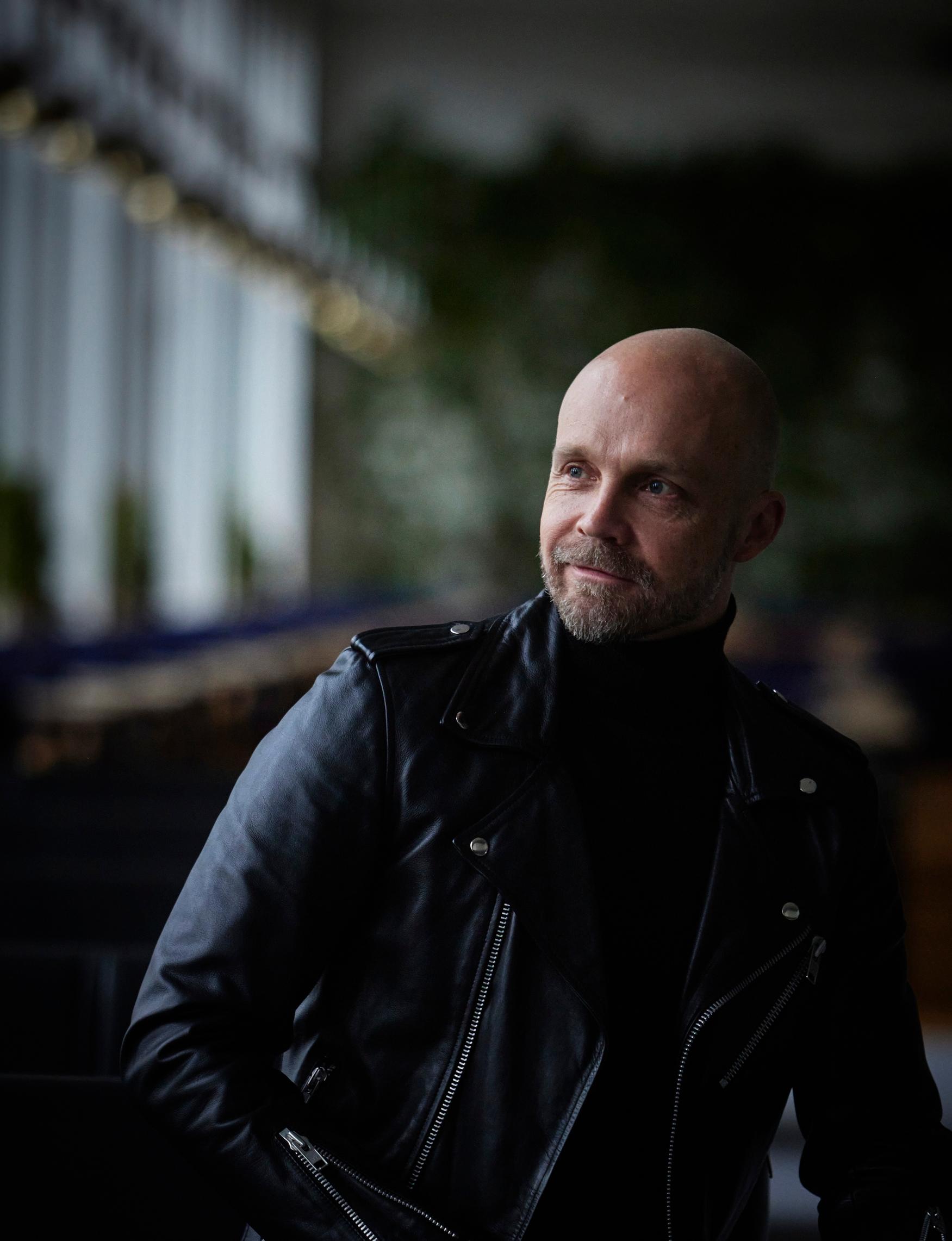 Joukko tosifaneja seuraa Juhan perässä keikoilla halki Suomen. ”Tunnen osan faneistani nimeltä tai vähintään kasvoilta.”