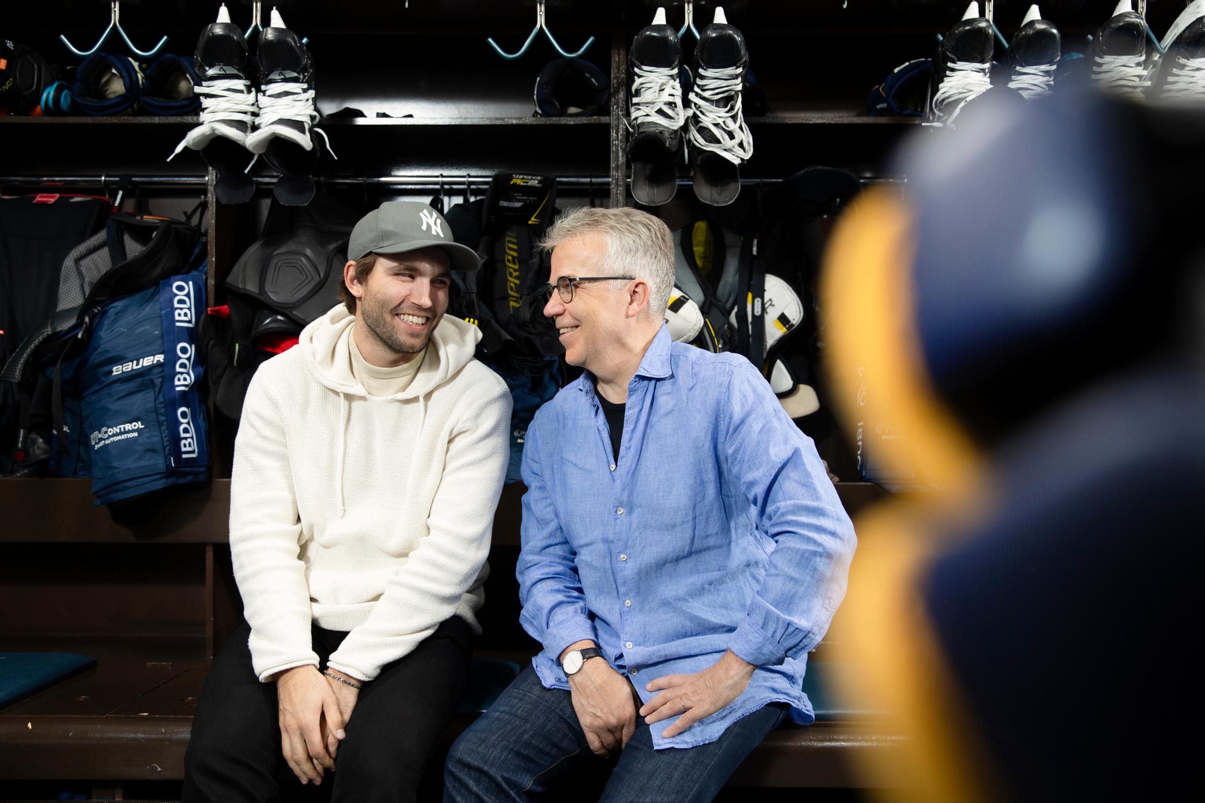 Isä Keijo Leppänen ja poika Ottoville Leppänen ovat läheisiä, vaikka eivät juuri puhu tunteistaan ainakaan toisilleen.