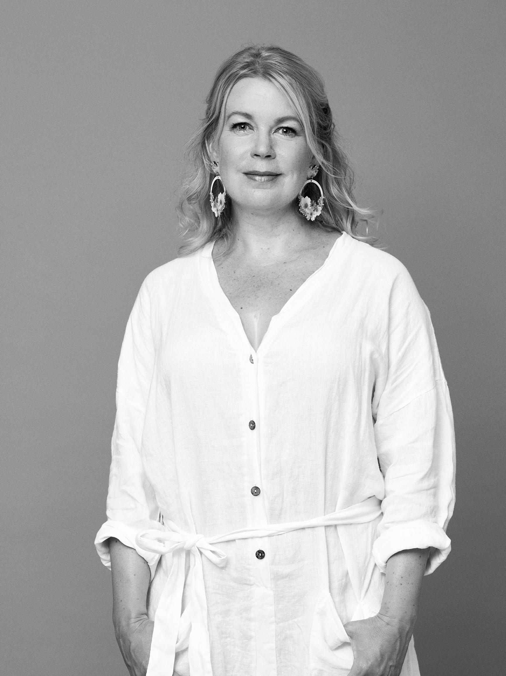 Elina Hirvosen kirjasuosikit: ”Runot auttavat minua löytämään sanat ajatuksilleni”