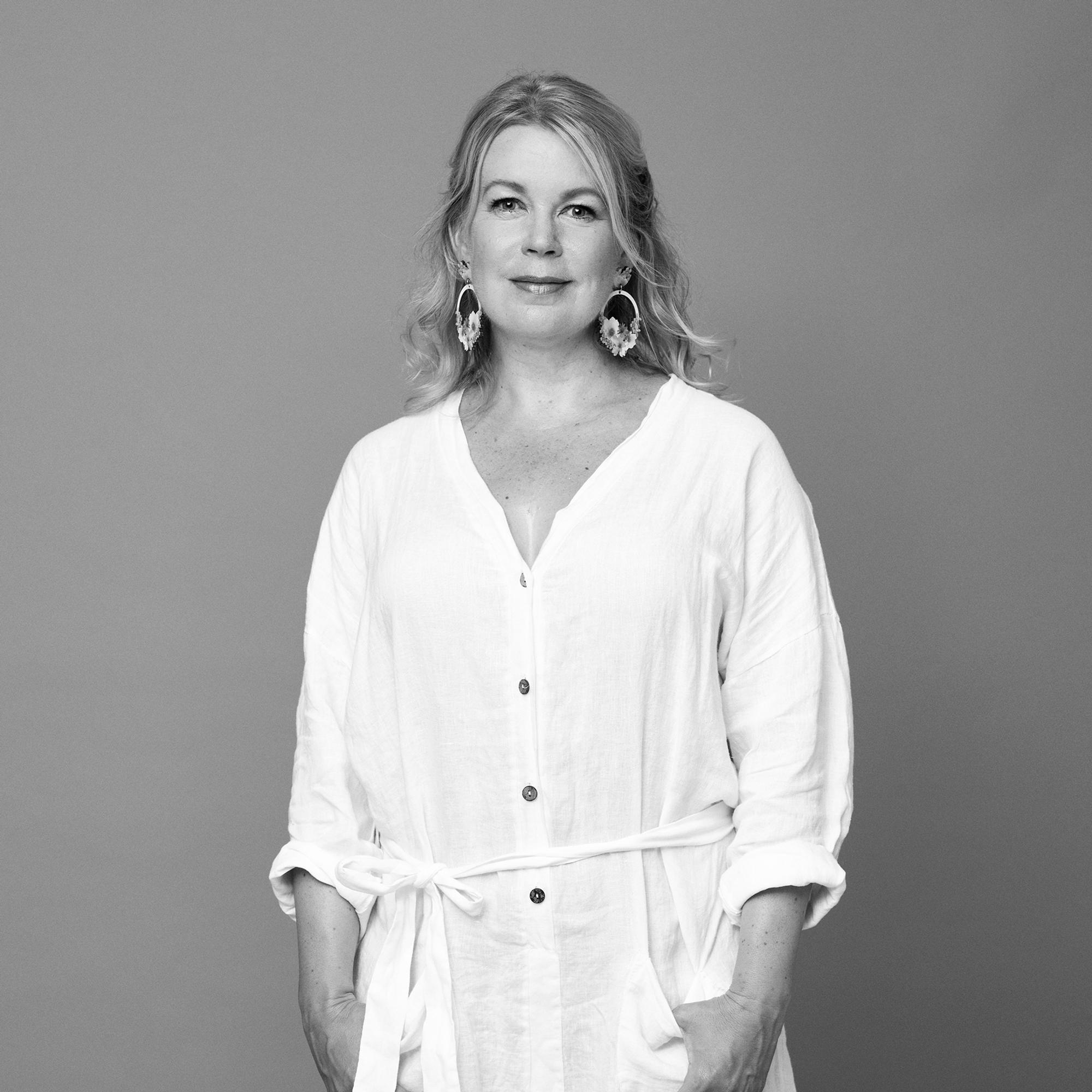 Elina Hirvosen kirjasuosikit: ”Runot auttavat minua löytämään sanat ajatuksilleni”