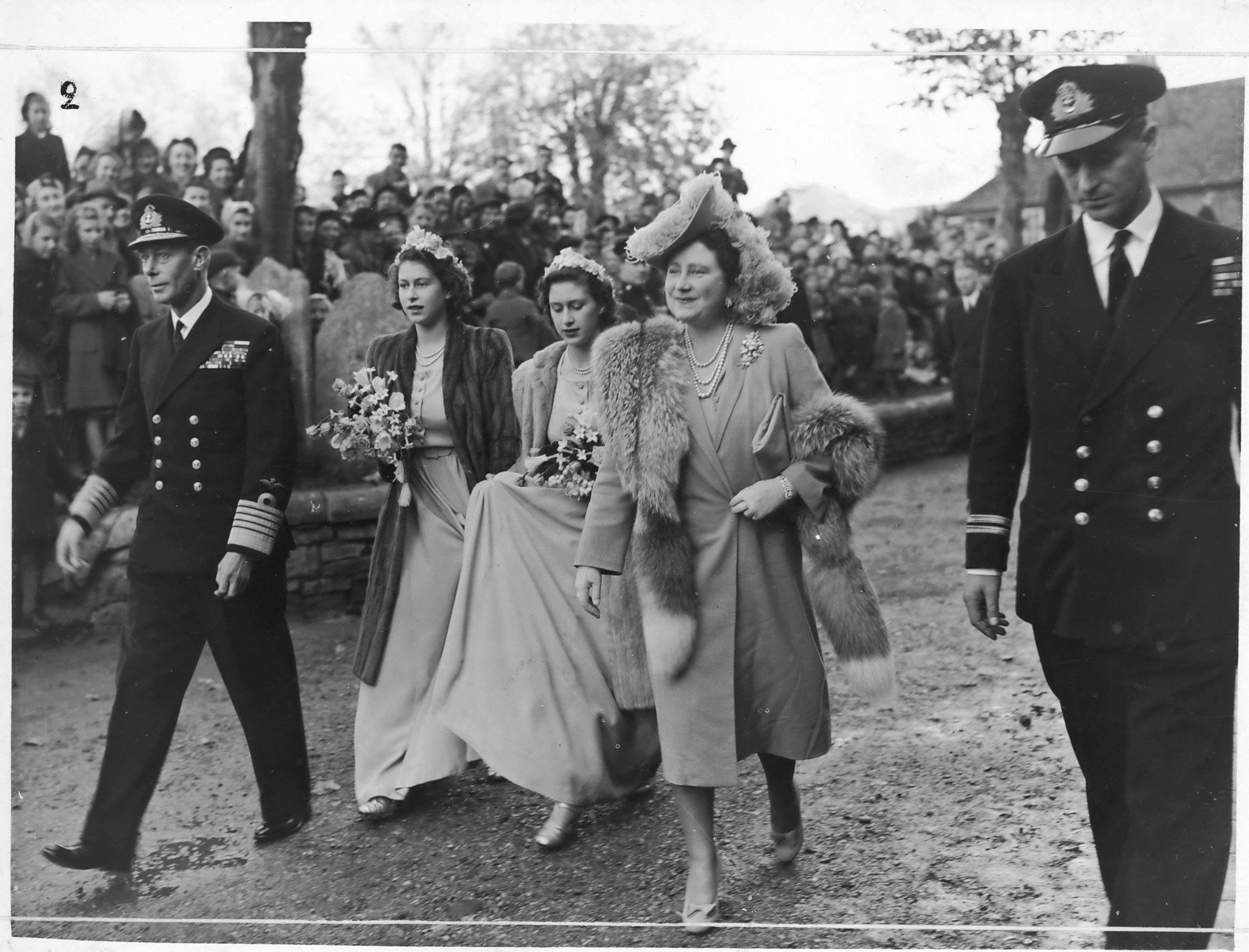 Lokakuussa 1946 Elizabeth ja salakihlattu Philip ikuistettiin ensimmäisen kerran samaan kuvaan.