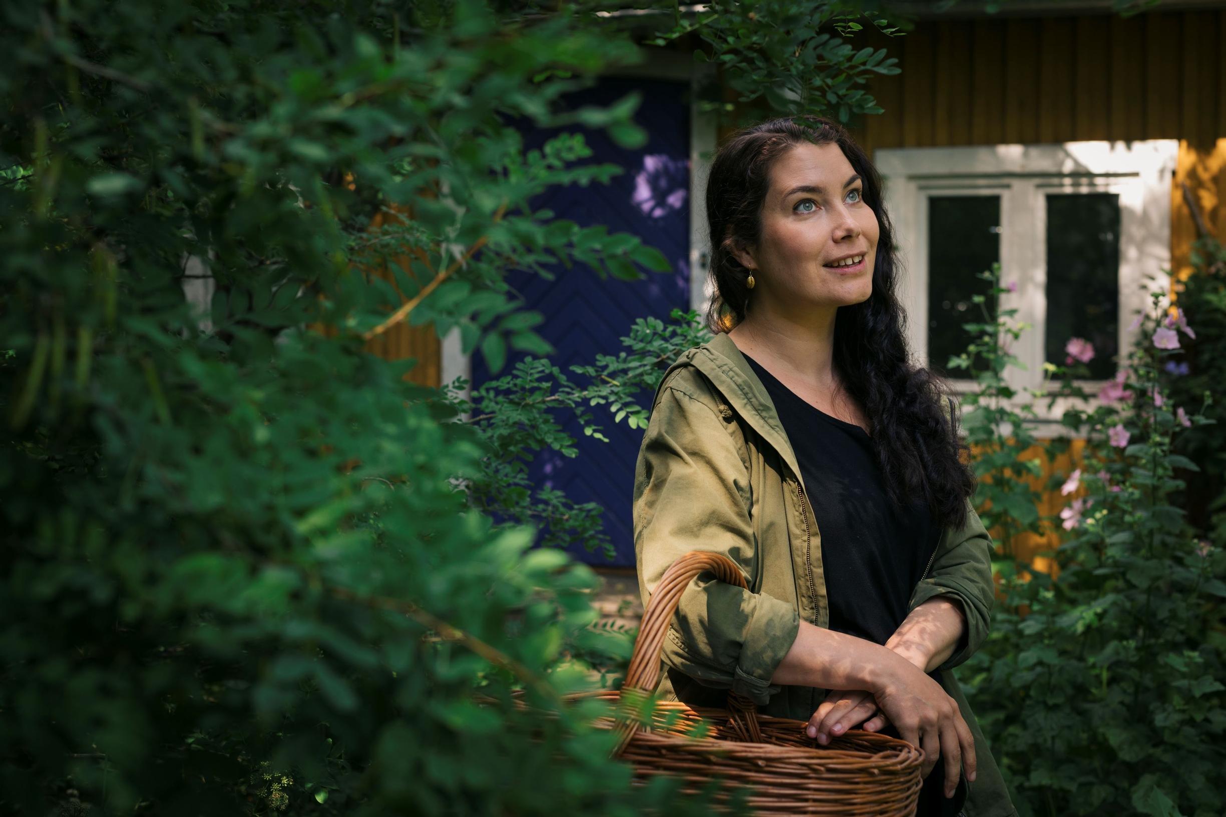 Uupumuksen uhattua Emma Kari ymmärsi, että hänen hyvinvointinsa vaikuttaa myös läheisiin: ”Olen opetellut tervettä itsekkyyttä”