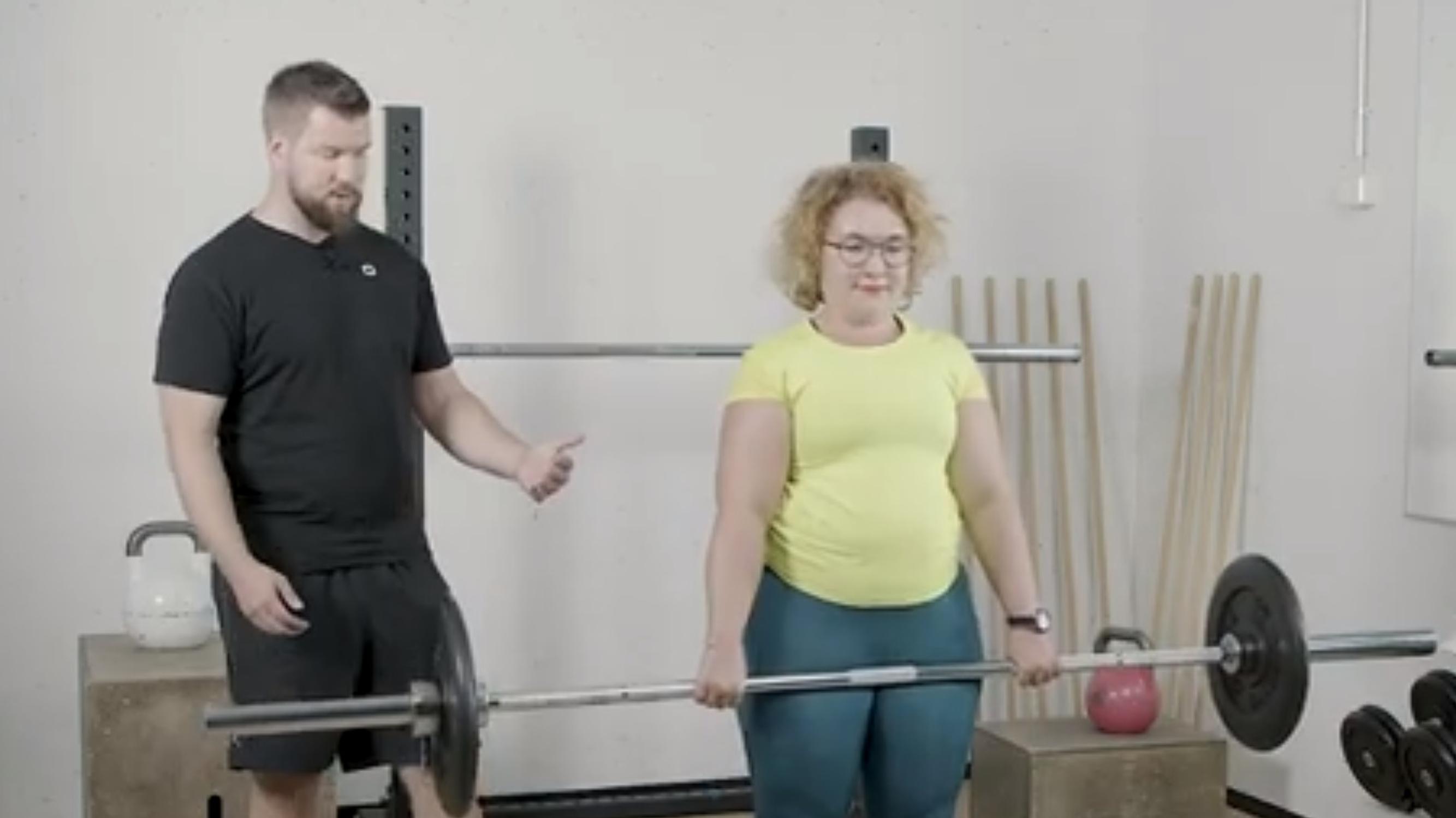 Moni treenaa tehottomasti, väittää valmentaja Joni Jaakkola - miten saada samalla ajalla ja vaivalla treenistä enemmän irti? Videosarjan osa 8