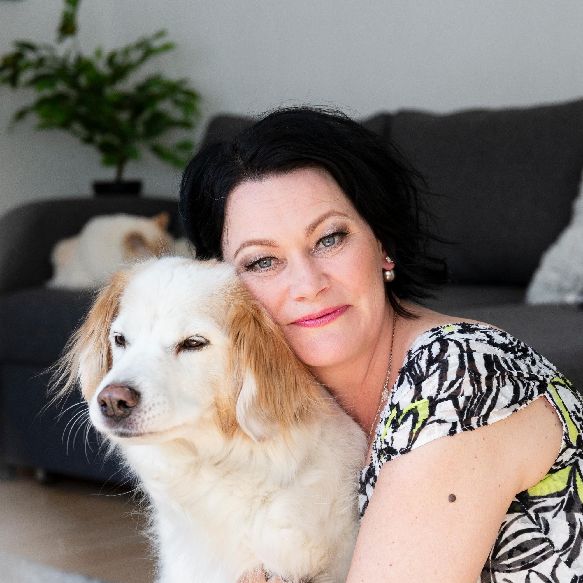 Vauvana adoptoitu Nora mietti aina, miksi hän ei kelpaa kenellekään – adoptioäidin asunnosta löytynyt ihmeellinen kirje mullisti elämän