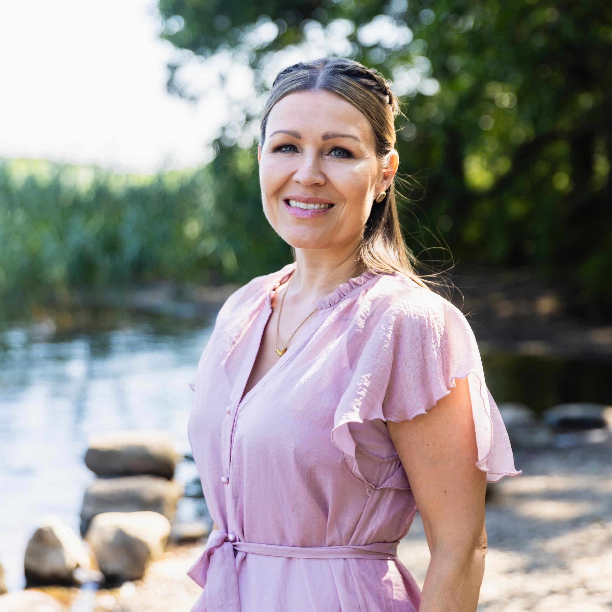 Tuli ero, työ vaihtui ja äiti kuoli, mutta Hanna Antti-Poika päätti vain selviytyä: ”Ajoin itseni ylikuormitustilaan”