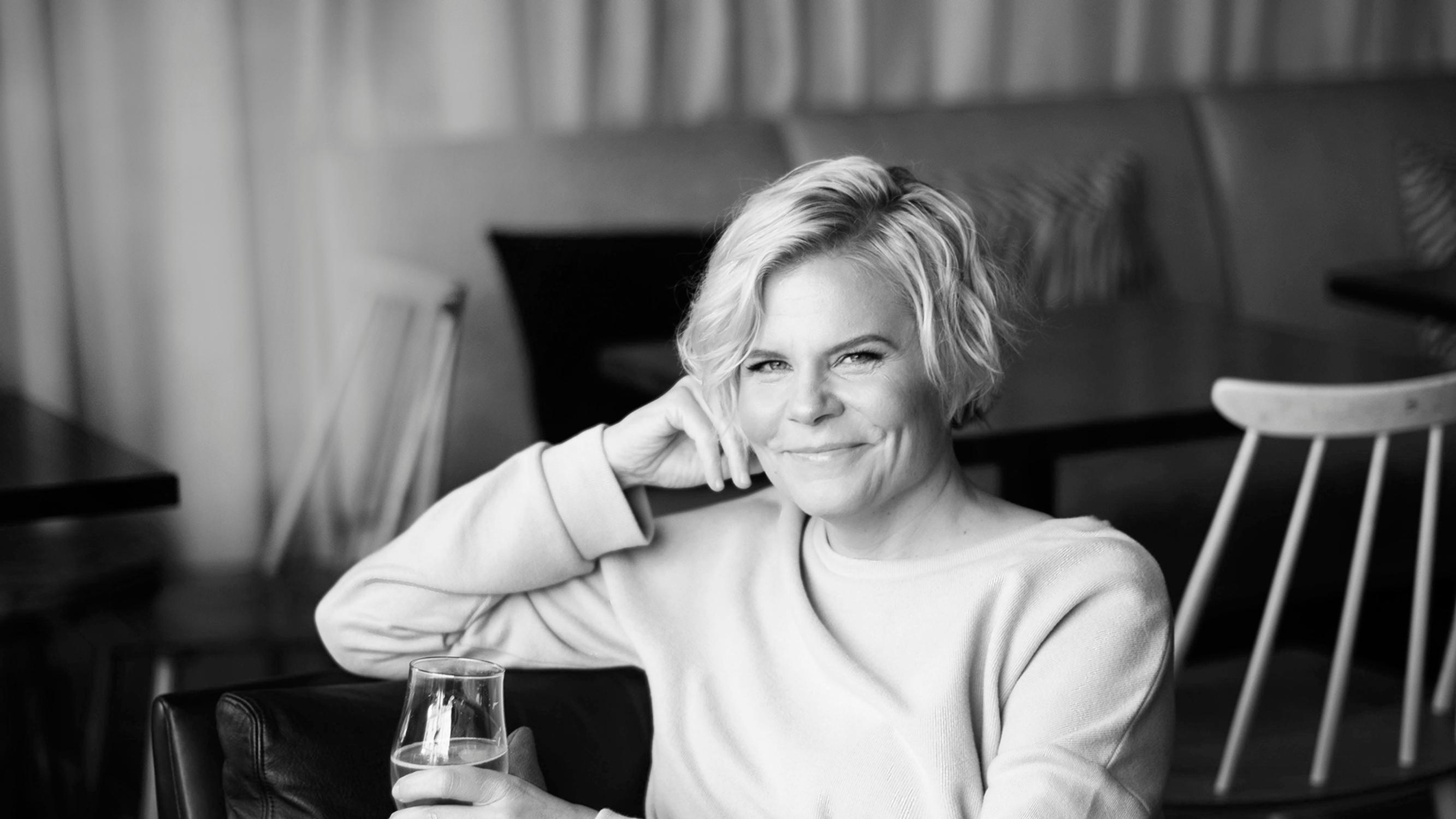 Paula Norosen kirjasuosikit: ”Eeva Tikan runot saivat nauttimaan runoudesta”
