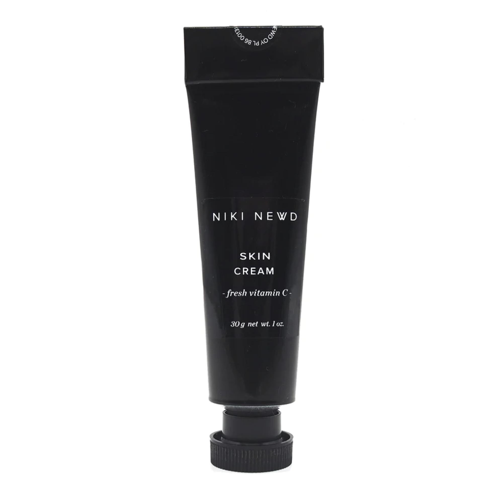 C-vitamiinivoide sisältää antioksidantteja ja hoitavia ainesosia. Skin Cream -C-vitamiinivoide 105 e/30 mg, Niki Newd.