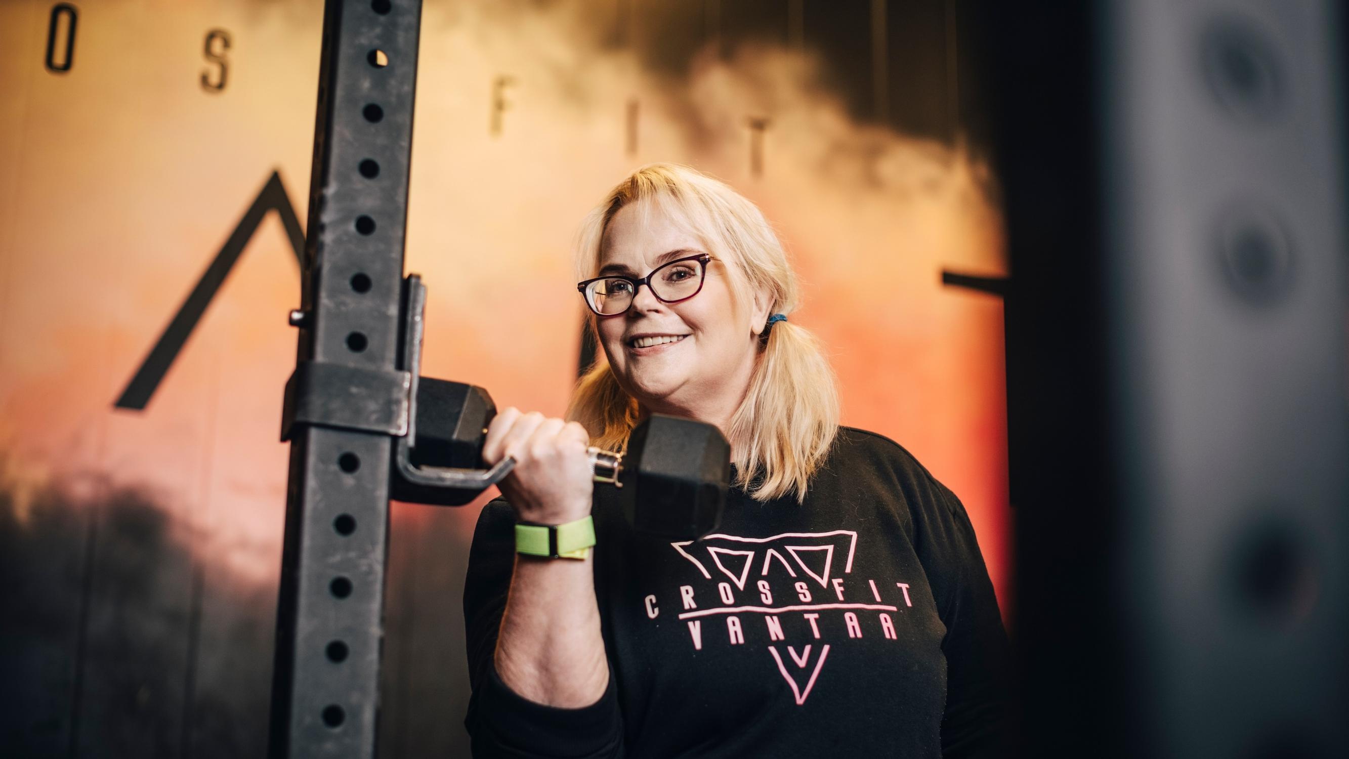 Ritva vältteli liikuntaa, kunnes siskontyttö houkutteli hänet salille: ”Crossfit muutti elämäni viisikymppisenä”