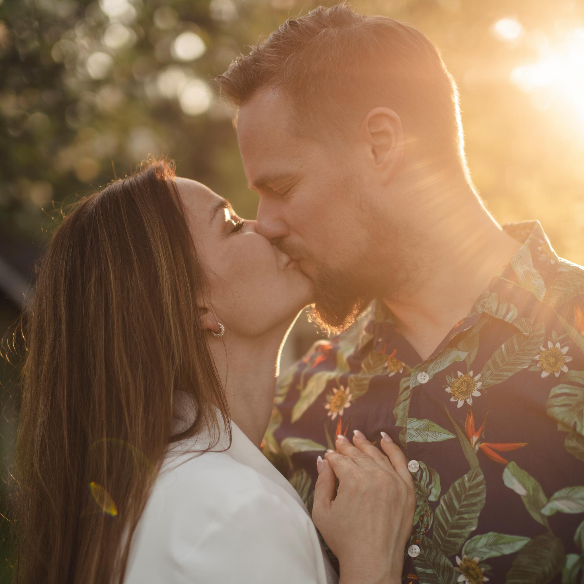 Kun Vera kohtasi Arton narikkajonossa, hän tiesi tavanneensa sen oikean: ”Miksi aina puhutaan erosta, kun puolet liitoista onnistuu?”