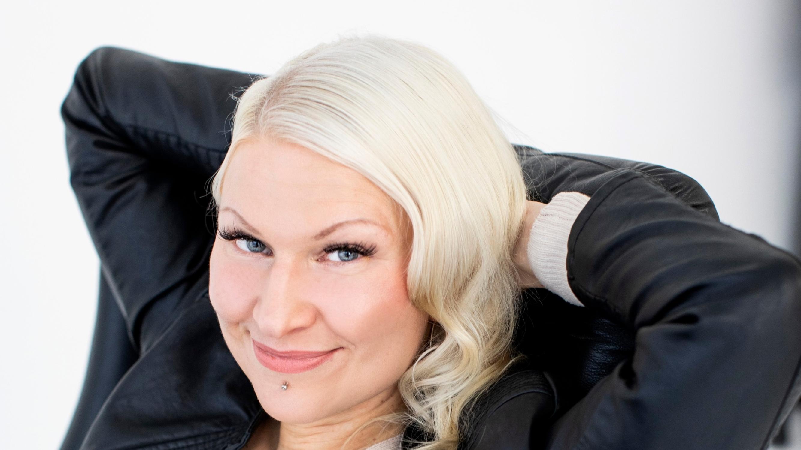 Omasta kehosta löytyy supervoima ja turva, psykologi Hanna Markuksela sanoo: ”Tiedän, että voin missä tahansa tilanteessa muokata oloani hengittämällä”
