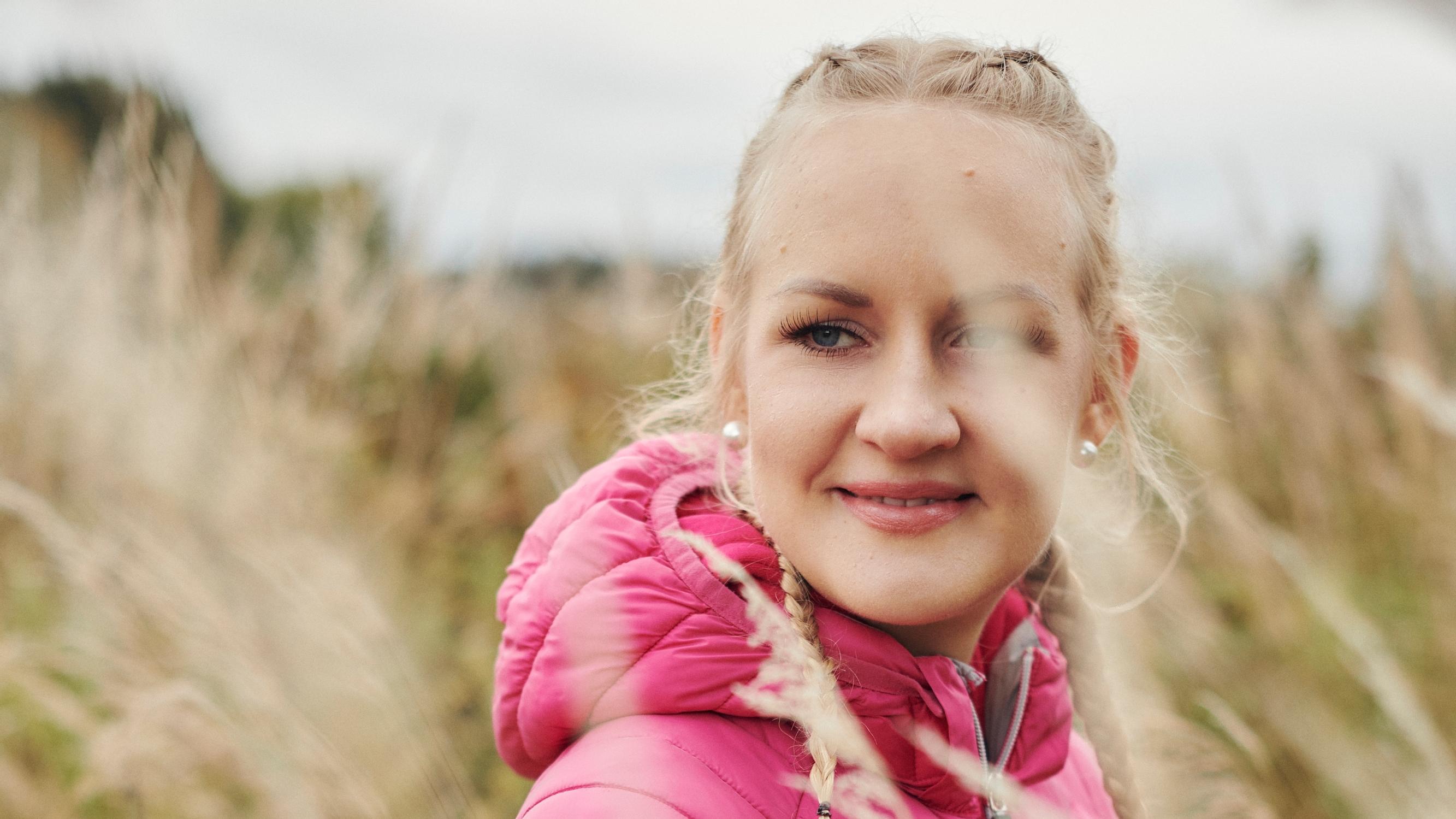 Somesiivooja Auri Kananen saa rohkeutta pelkojensa kanssa juttelusta ja isoäidiltään: ”Mummo on paras kaverini”