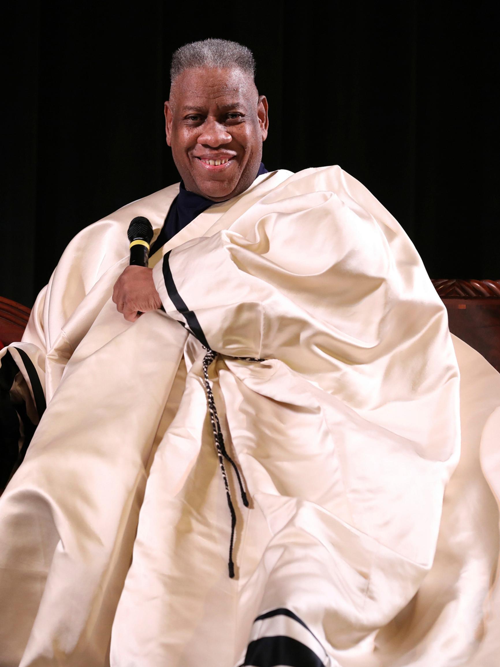 André Leon Talley oli palvottu muotivaikuttaja – sitten hän lihoi ja huomasi, miten raaka ala oli: ”Minusta tuli liian vanha, ylipainoinen ja epätrendikäs”