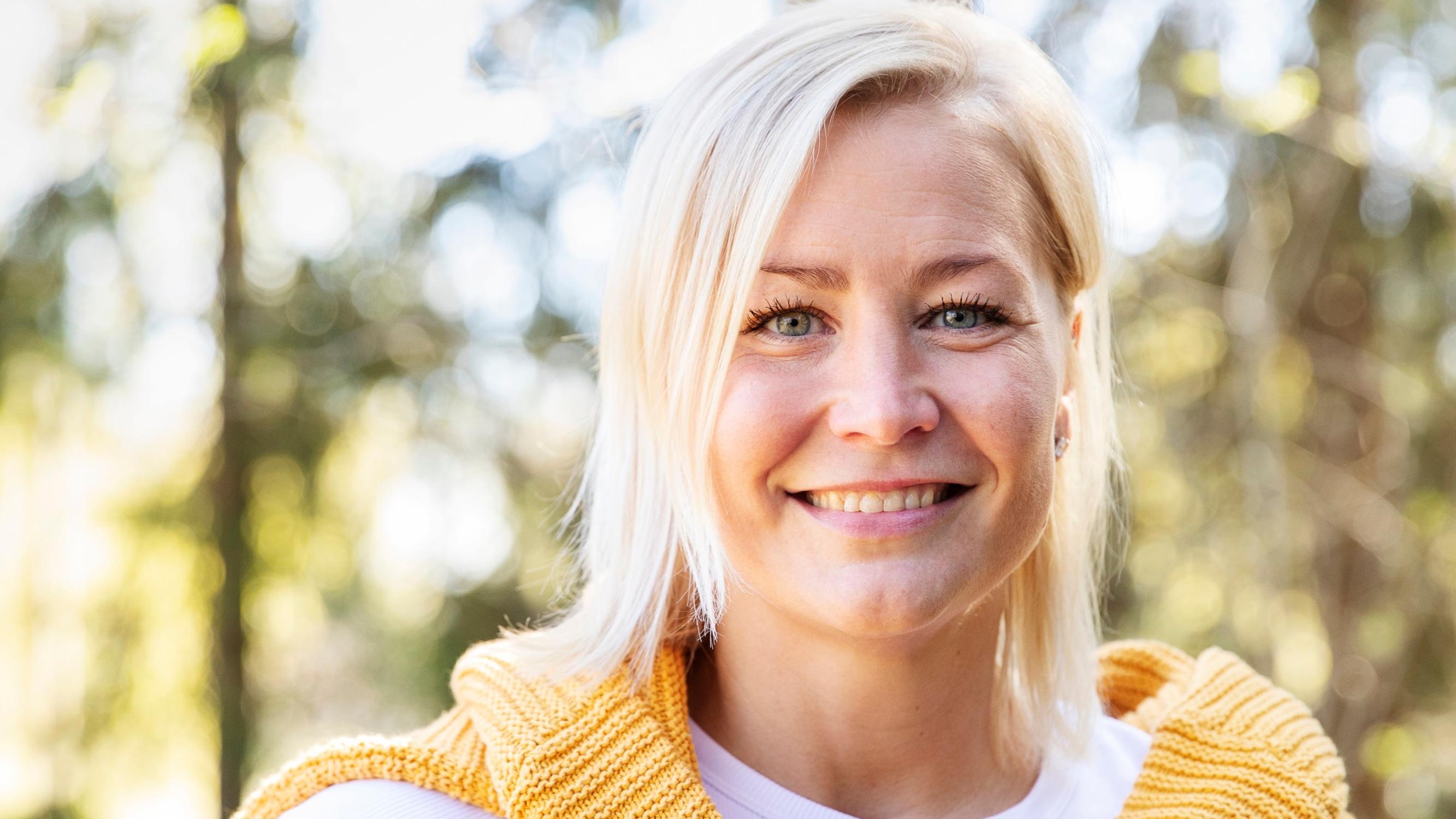 Jalkapalloilija Paula Myllyojan suuri unelma toteutui sairastumisesta huolimatta: ”Onneksi olen aina ollut pököpäinen”