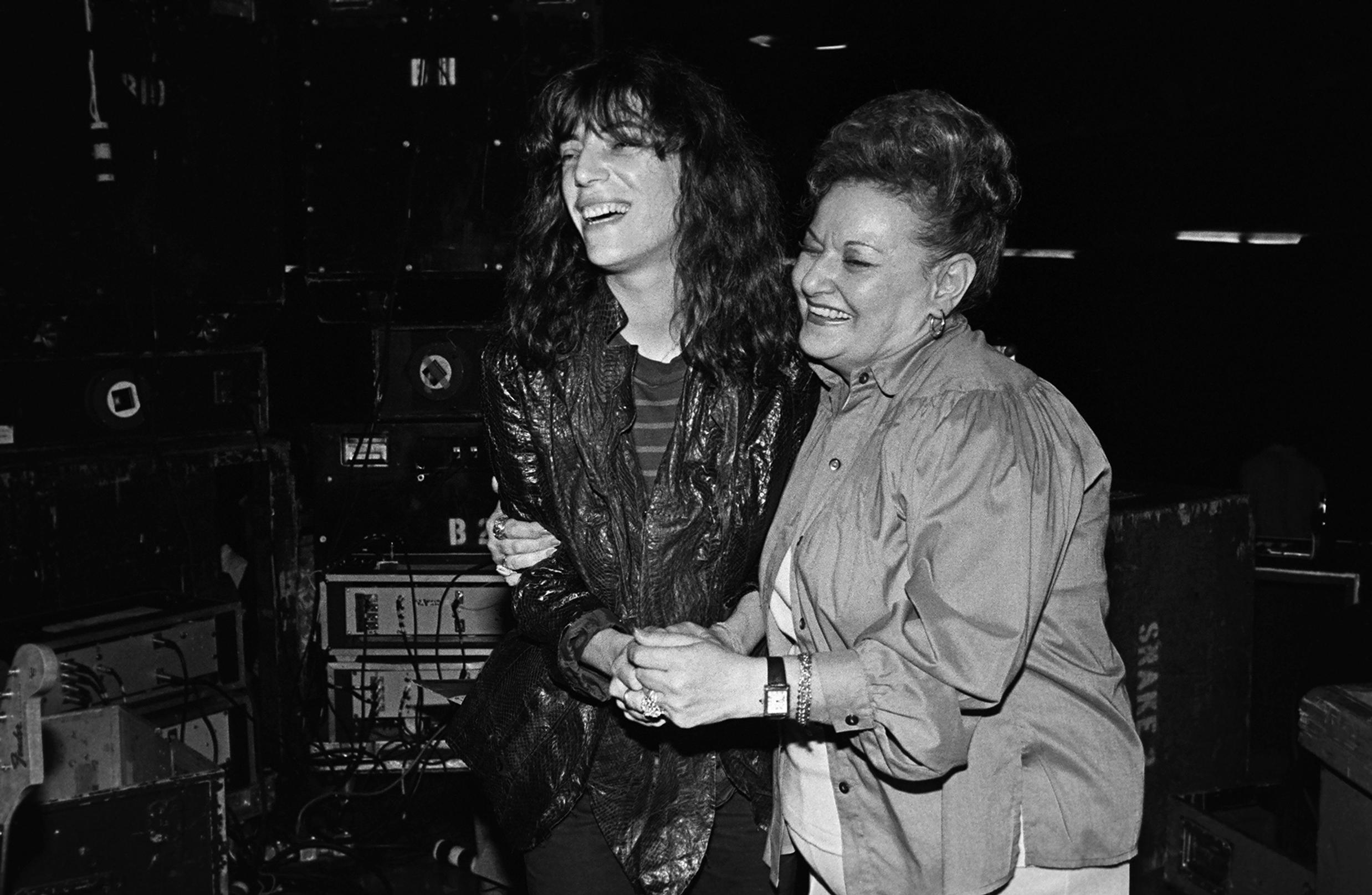 Äiti Beverly Ann seurasi tyttärensä keikkaa Hollywoodissa 1979.