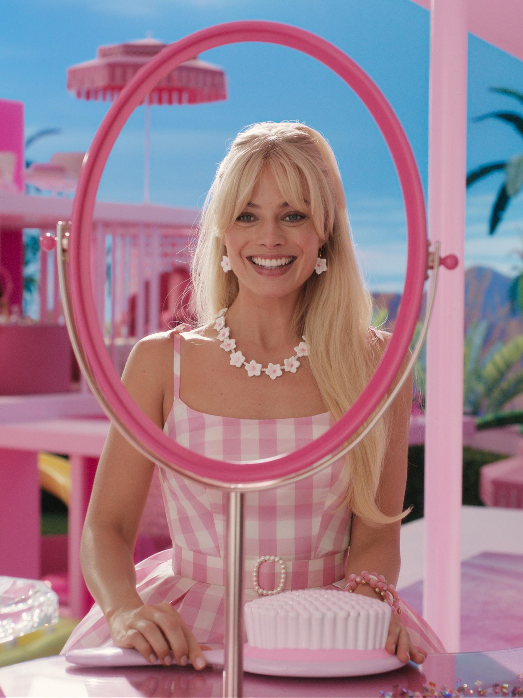 Kesän hauskin tyyli on #barbiecore! Katso 6 vinkkiä, joilla voit herättää sisäisen Barbiesi