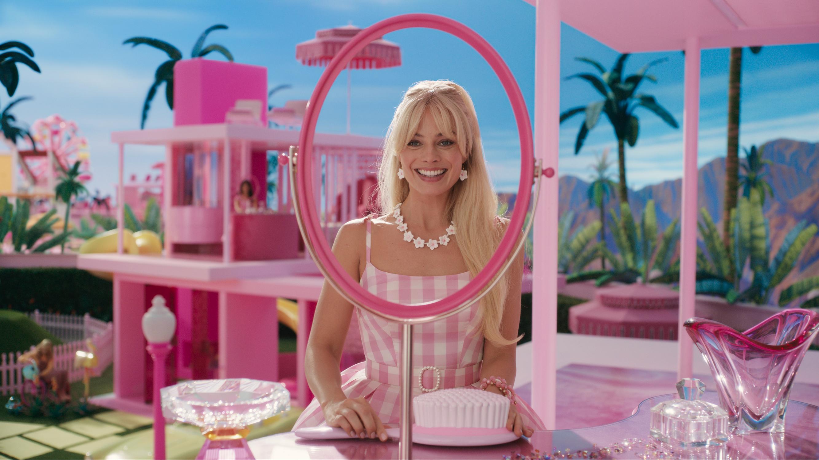Kesän hauskin tyyli on #barbiecore! Katso 6 vinkkiä, joilla voit herättää sisäisen Barbiesi