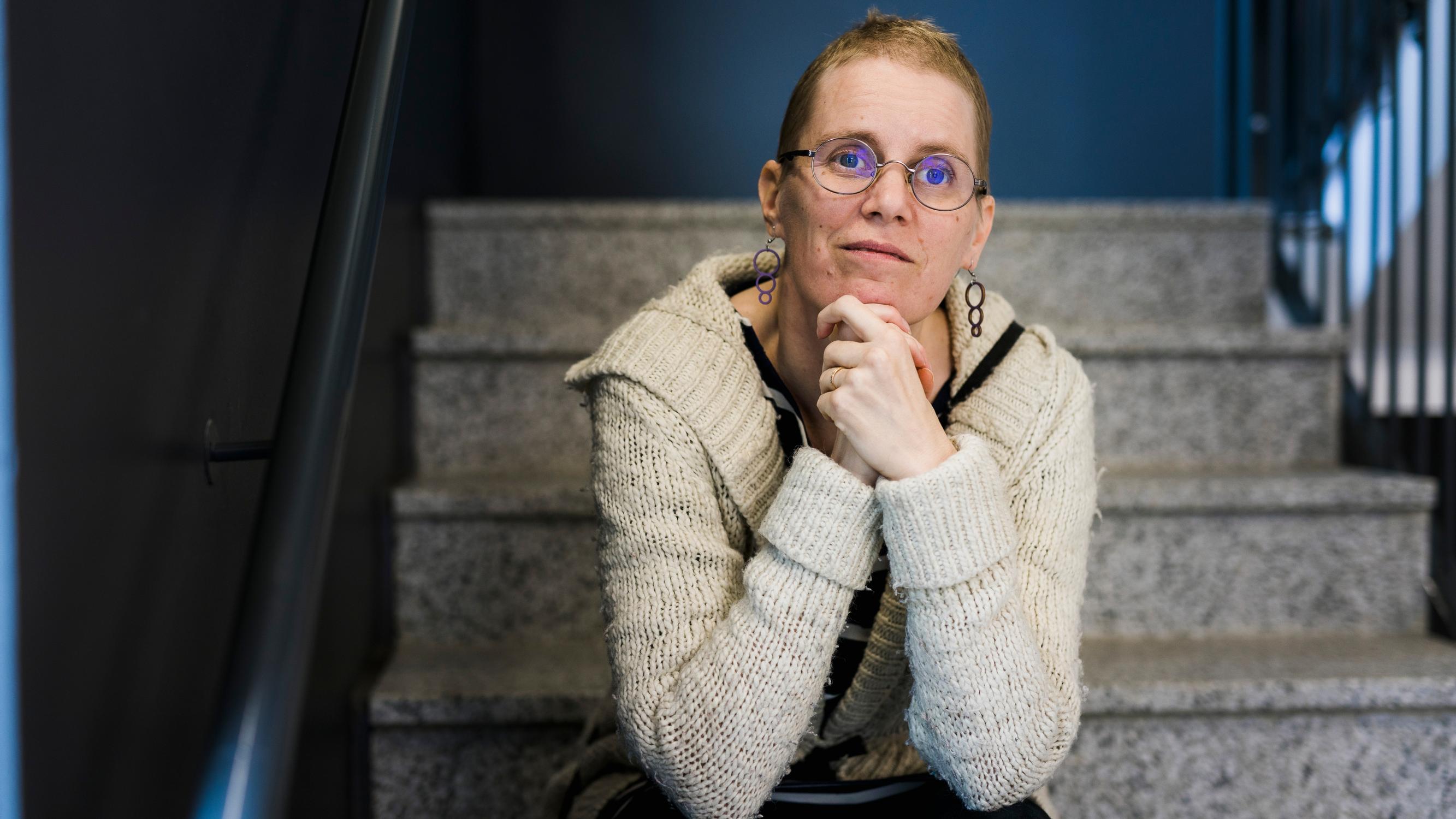 Toimittaja Elina Venesmäki haki MS-tautiinsa apua kantasolusiirrosta Meksikossa: ”Minun piti katsoa tämä kortti”