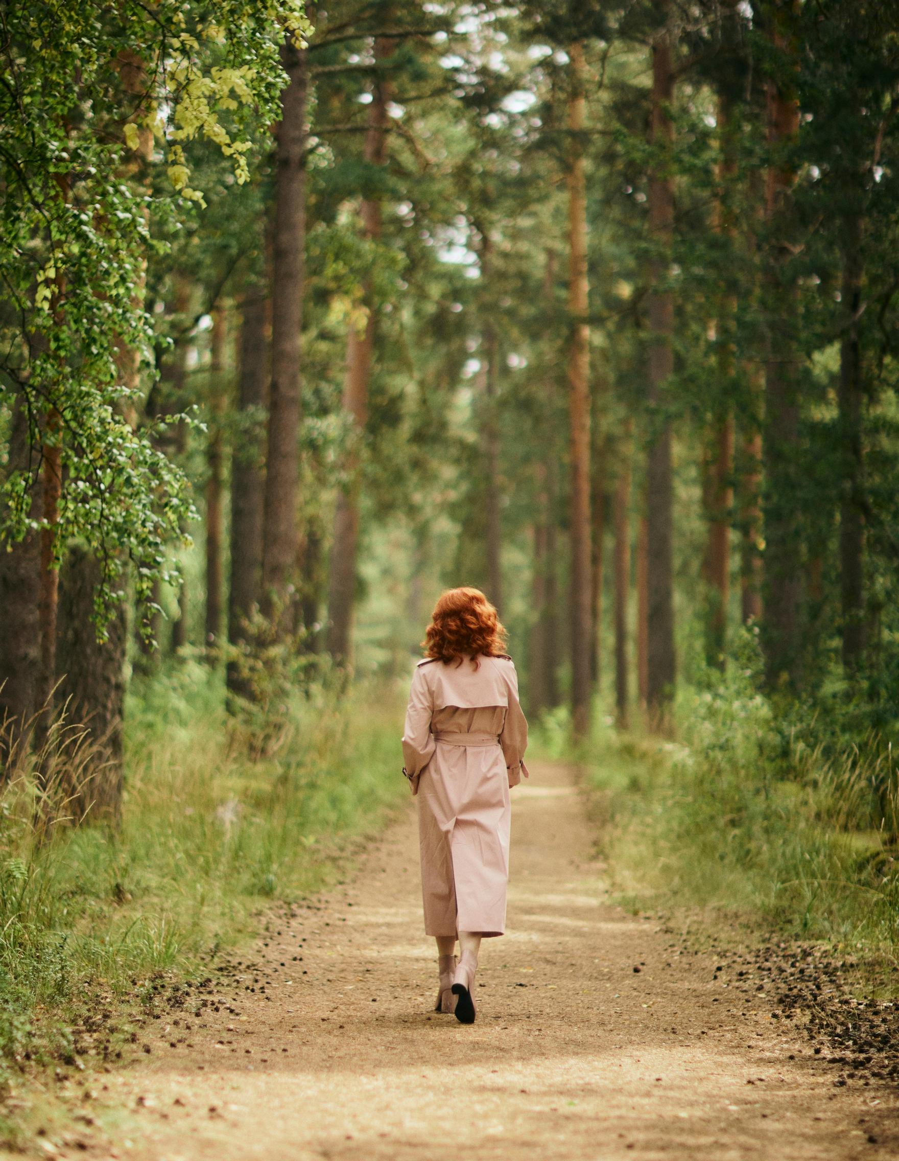 Saimi Hoyer saa lohtua ajatuksesta, että äiti on yhä monella tavalla läsnä.