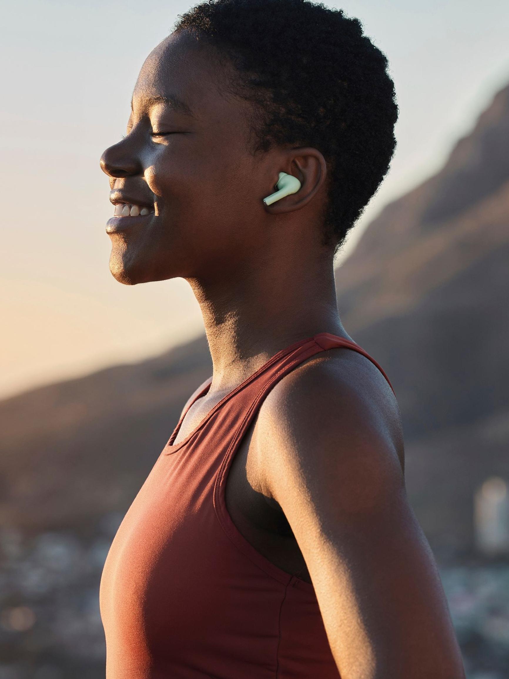 Nämä älysovellukset auttavat nukkumaan paremmin, rentoutumaan ja pitämään huolta itsestä – katso Piritta Hagmanin ja muiden tuttujen naisten suosikit