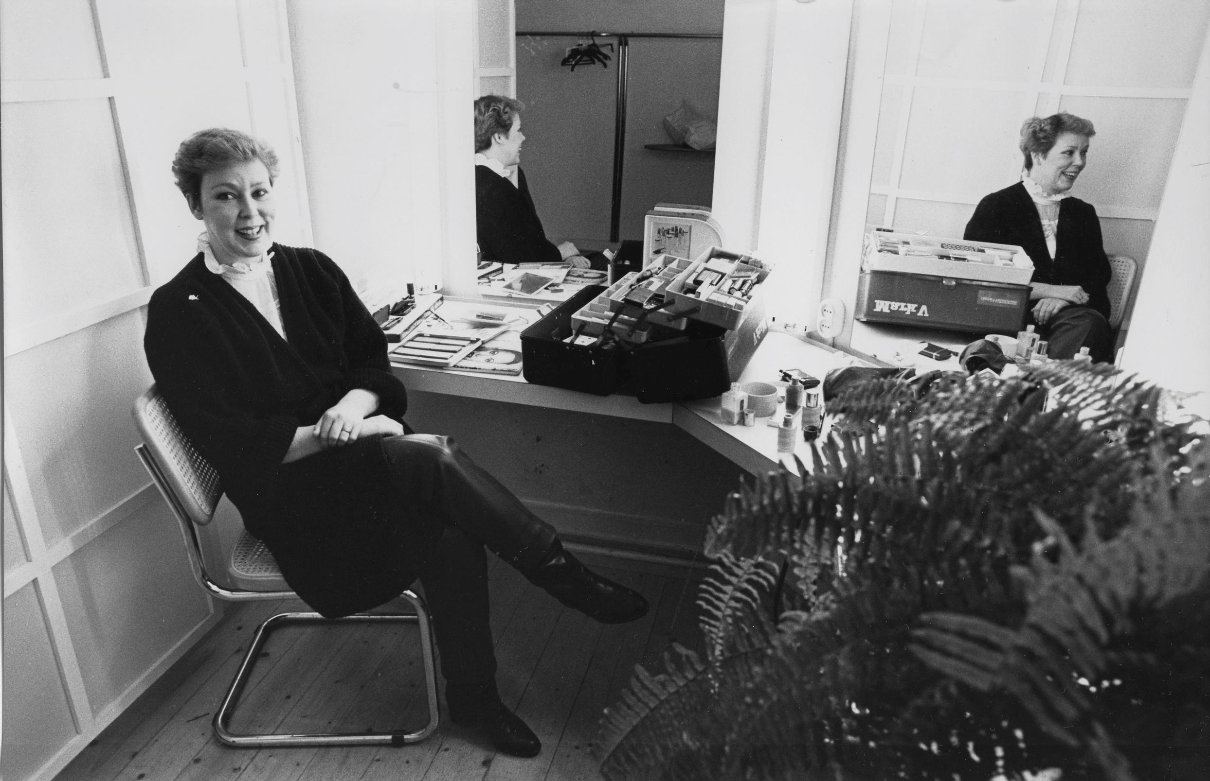 Raili työssään vuonna 1982.
