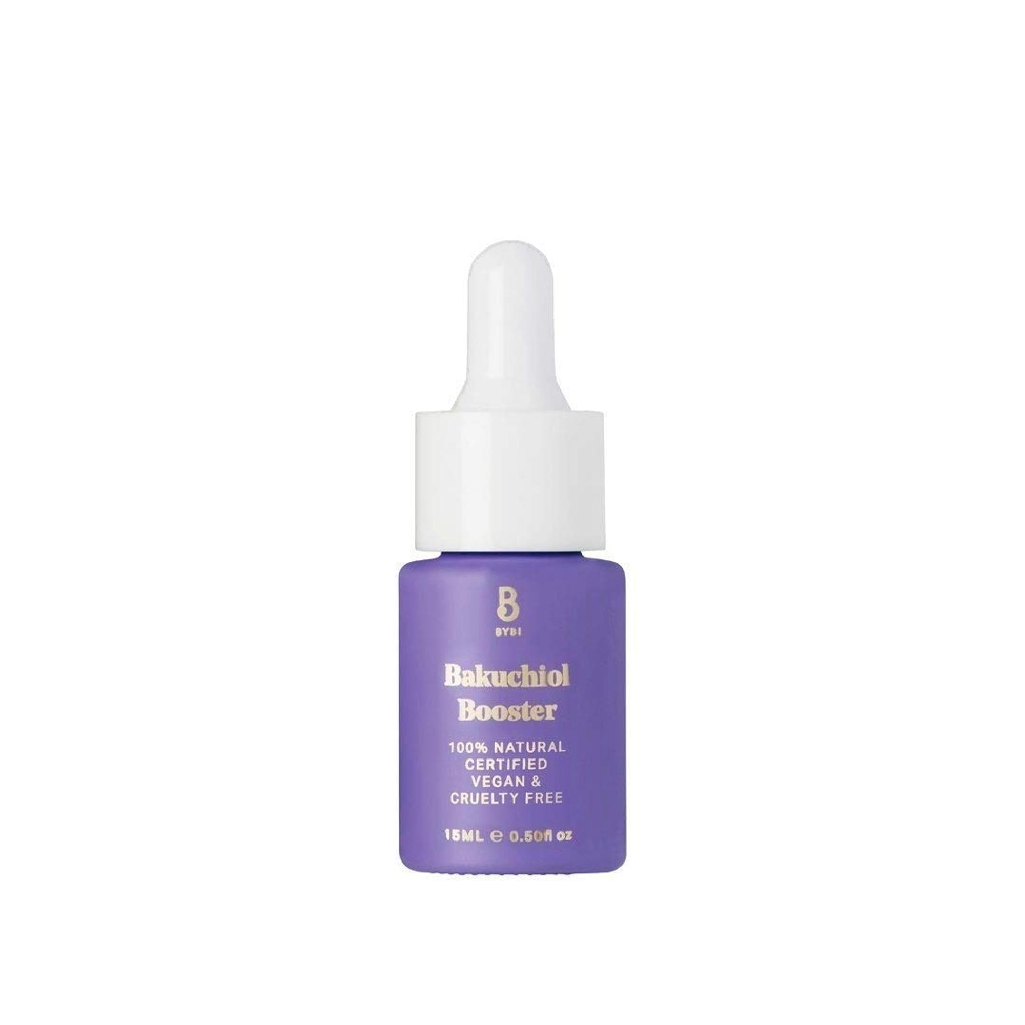 Kulttituotteeksi noussut Bakuchiol Booster on kasviperäinen vaihtoehto retinolille. Moni on tykästynyt sen napakoittavaan ja hehkuttavaan vaikutukseen. 19,50 e, BybI Beauty.Kulttituotteeksi noussut Bakuchiol Booster on kasviperäinen vaihtoehto retinolille. Moni on tykästynyt sen napakoittavaan ja hehkuttavaan vaikutukseen. 19,50 e, BybI Beauty.