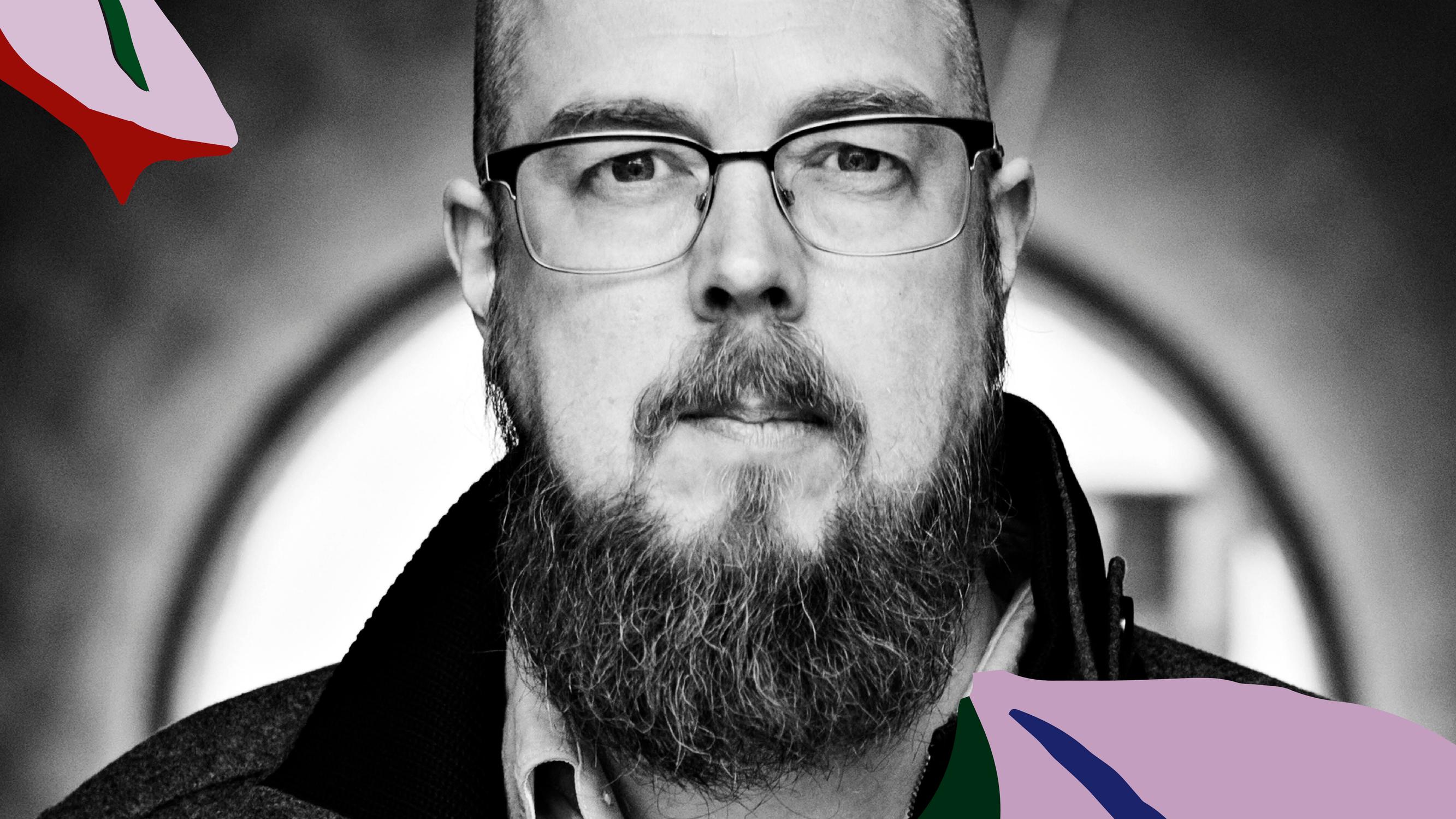 Tuomas Kyrö eli pitkään apurahoilla ja toimeentulotuella – kertoo Eevan kirjaklubissa, miten Mielensäpahoittaja muutti elämän