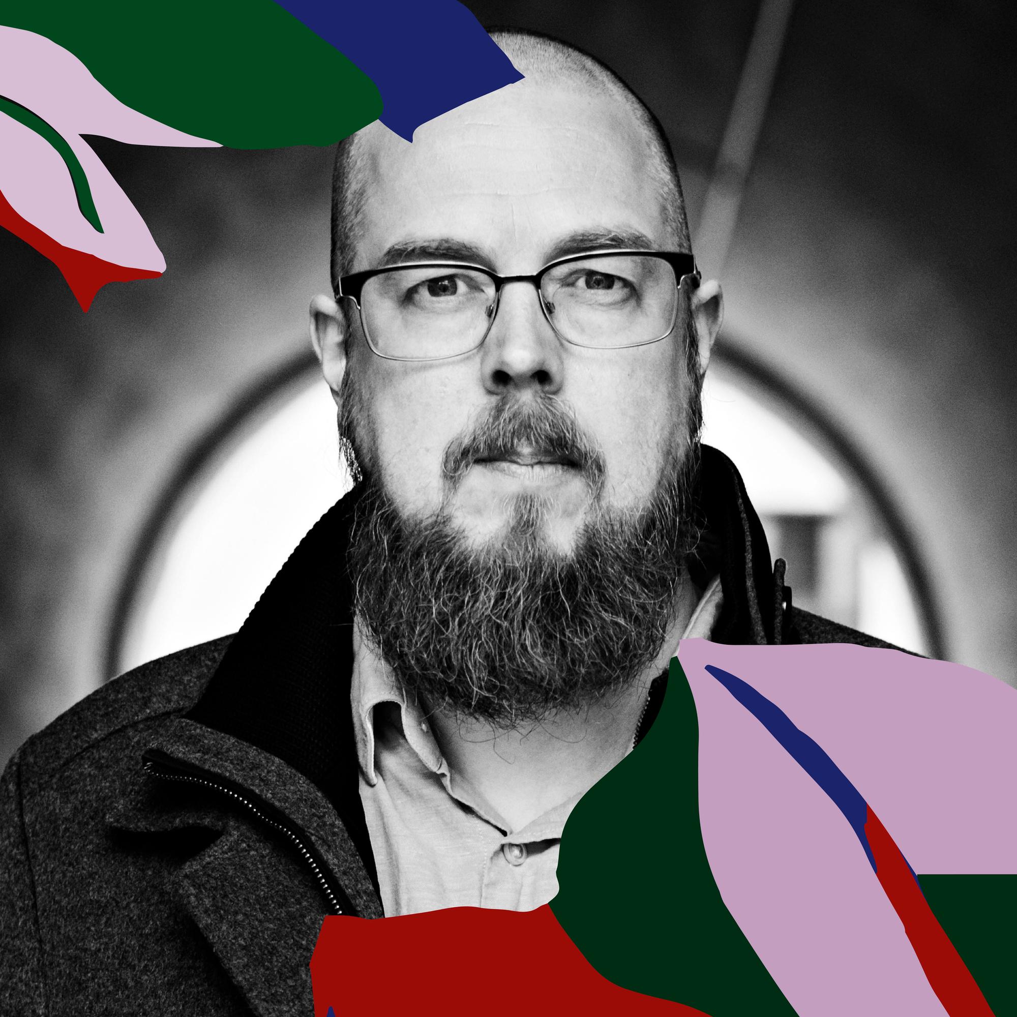 Tuomas Kyrö eli pitkään apurahoilla ja toimeentulotuella – kertoo Eevan kirjaklubissa, miten Mielensäpahoittaja muutti elämän