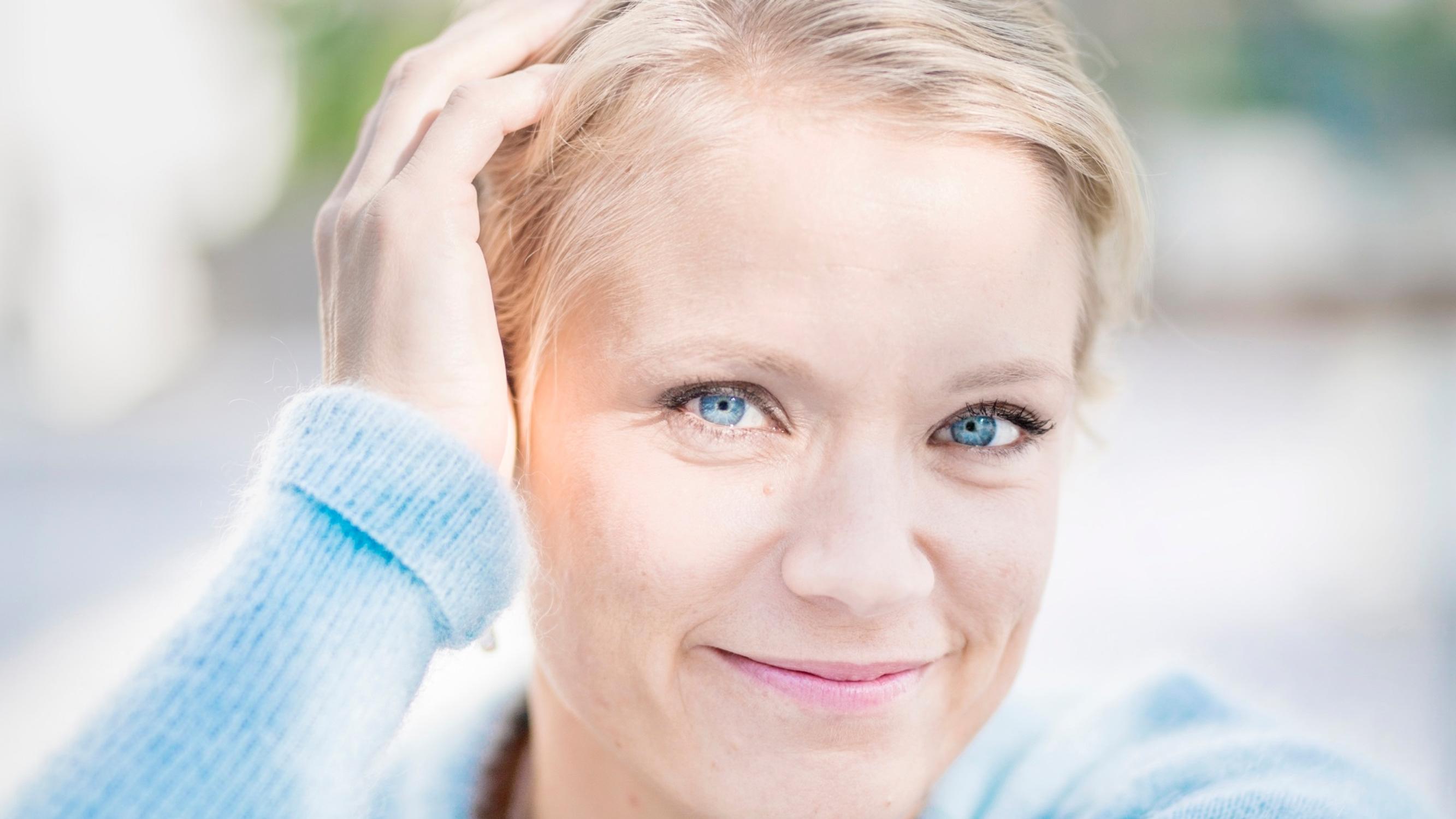 Maaret Kallio tietää, että terapian aloitus voi olla lähipiirille tiukka paikka: "Muutokset ovat pieniä ja hitaita, mutta usein pysyviä"