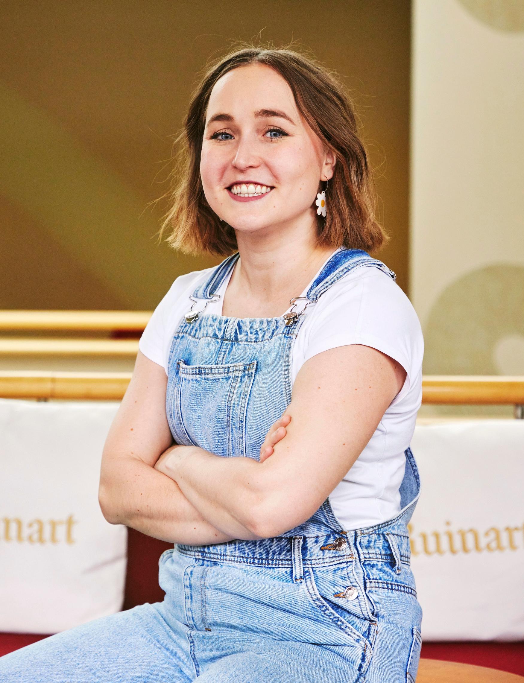 Lotta-Sofia tuli tunnetuksi pappansa kanssa tekemistään YouTube-videoista, joissa he juttelivat papan elämästä Karjalan evakkona ja maailman tapahtumista.