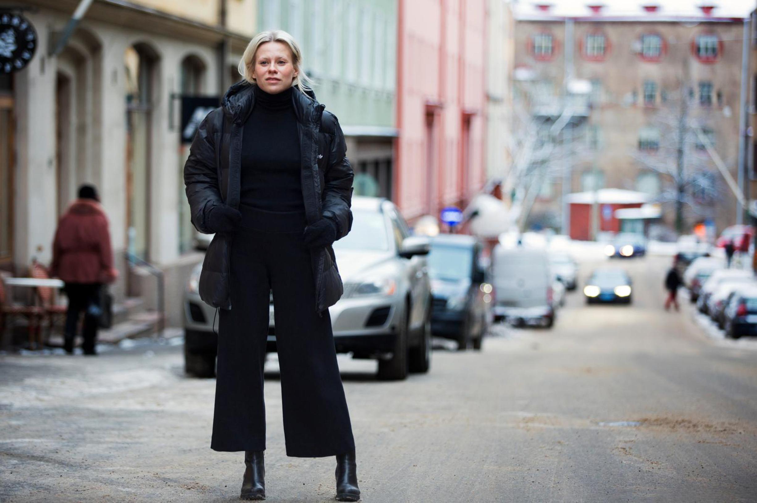 Emmi Parviaisen lapsuudessa ei ollut älypuhelimia, mutta vapautta ja tekemistä senkin edestä.