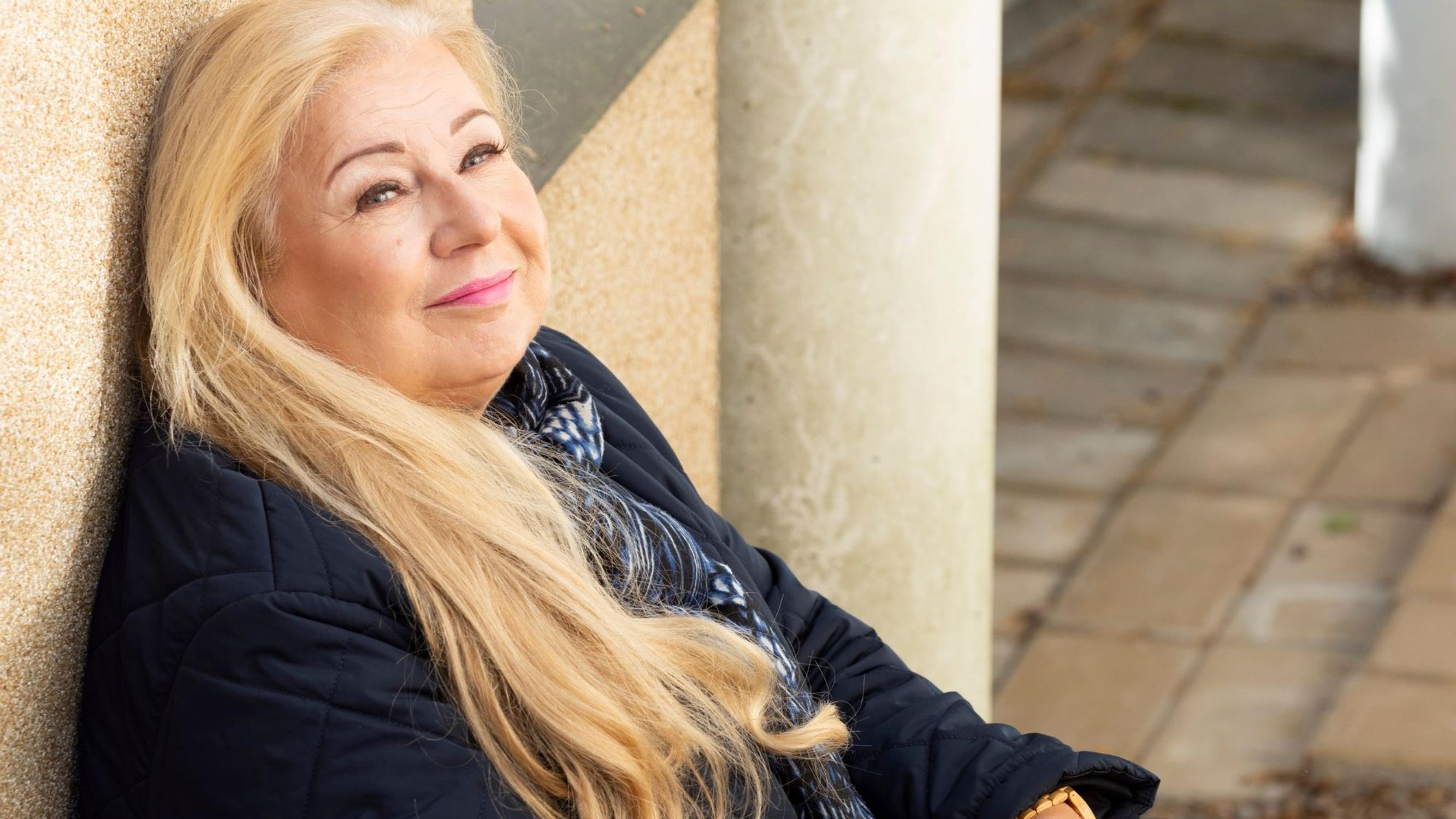 Teija-Rita, 64, sai aivoinfarktin, eikä hänen päänsä toimi enää entiseen tapaan: ”Feikkaan tervettä mutta samalla toivon, että ihmiset ymmärtäisivät tilanteeni”