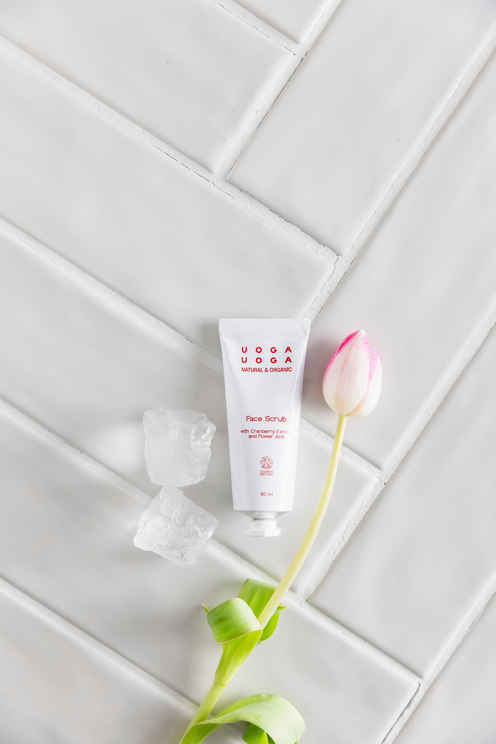 Uoga Uoga Face Scrub