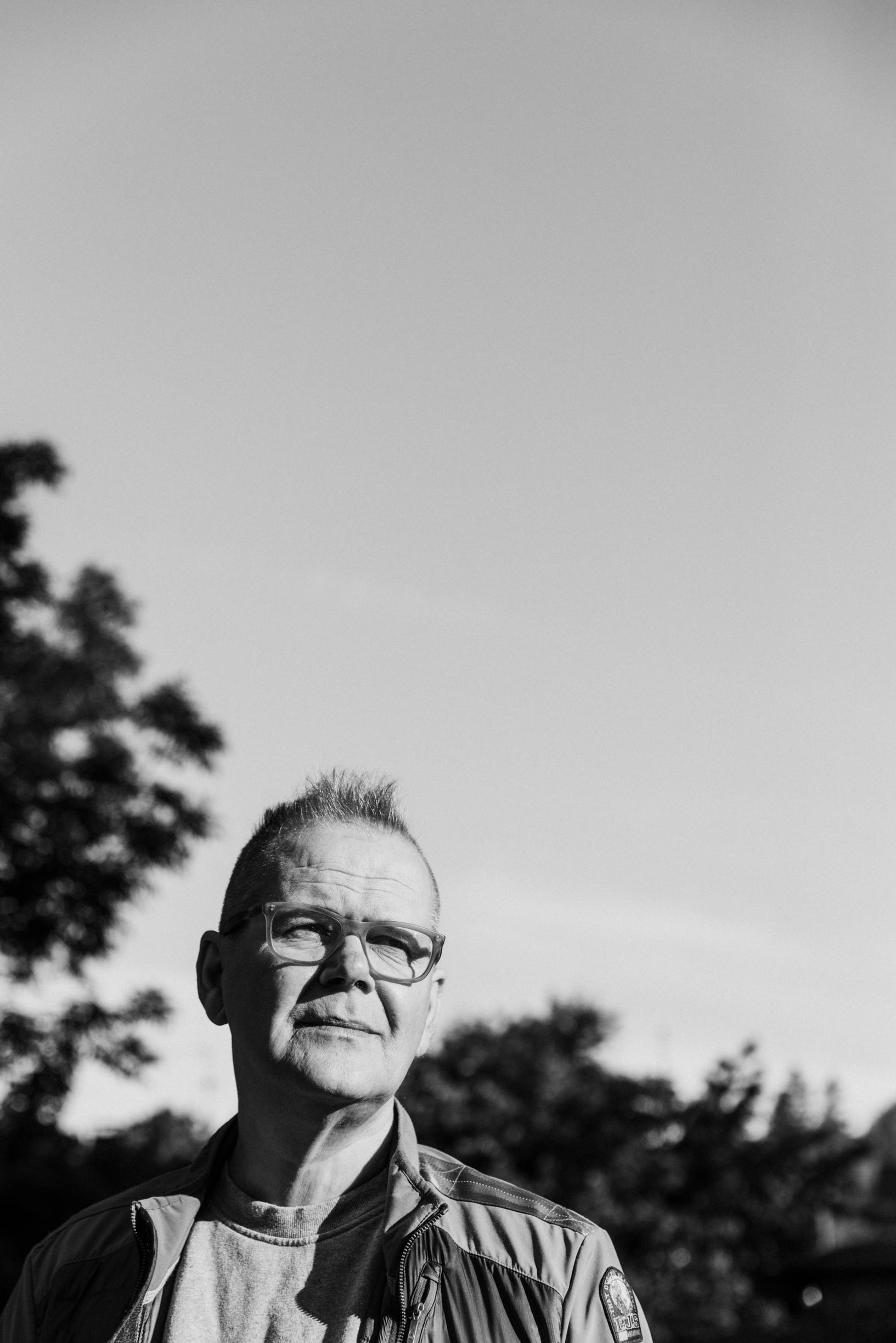 Kari Hotakaisen, 65, mielipaikka on oma sohva. Tarkemmin hän ei sohvaansa kuvaile, koska on tarkka yksityisasioistaan.