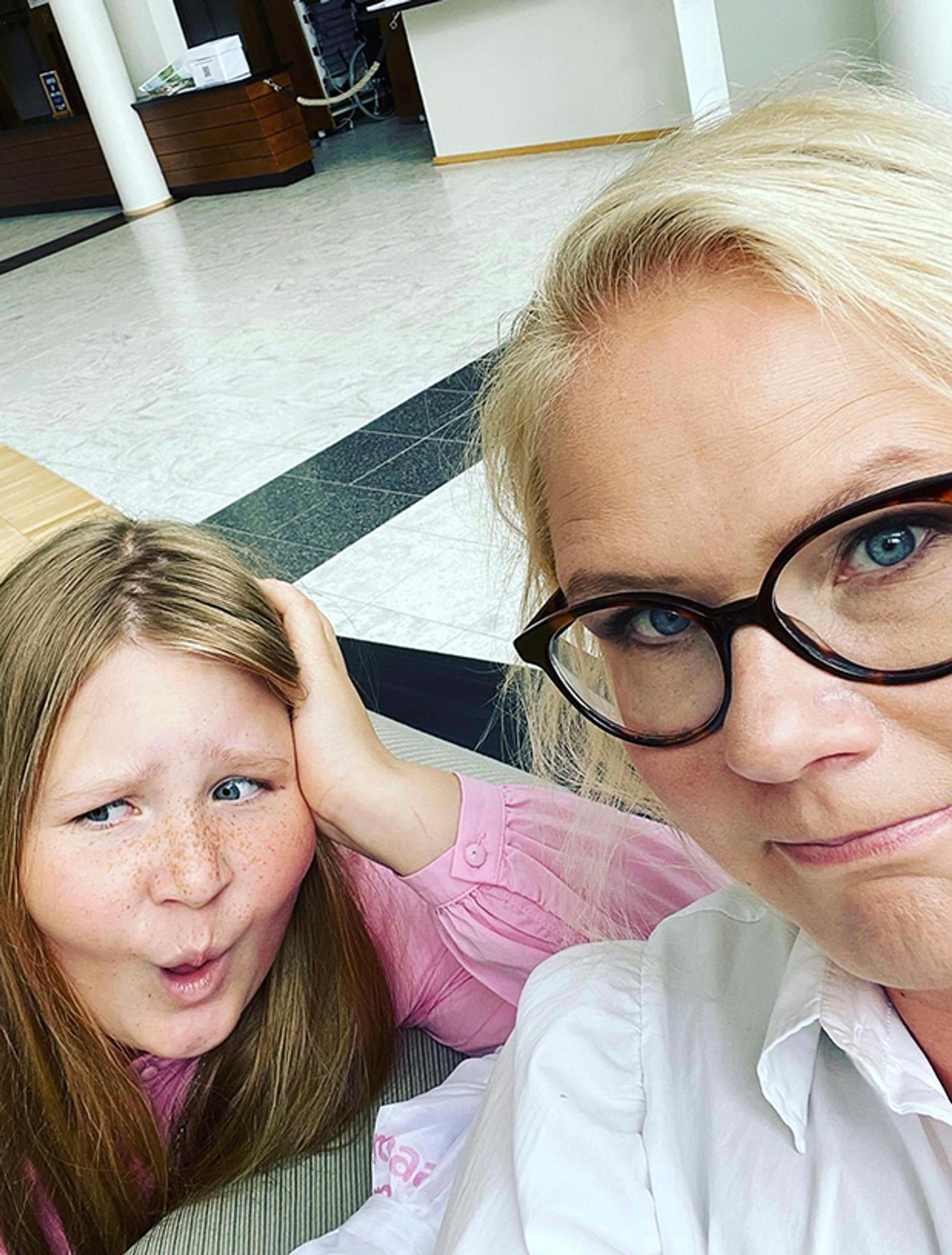 Leena Hirvonen ja lapsi