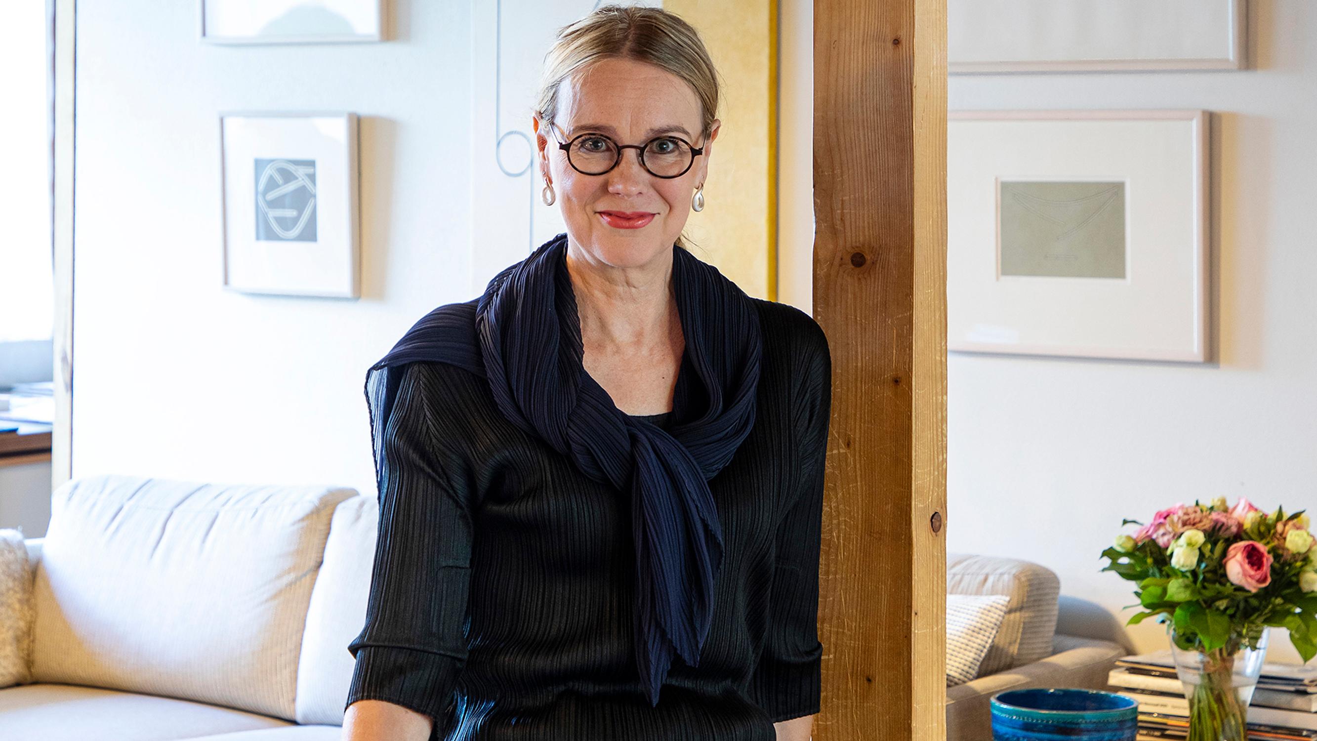 Susanna Pettersson asuu isovanhempiensa vanhassa suojellussa Aulis Blomstedin suunnittelemassa kodissa – ”Talo on kuin korurasia, jonka hienous avautuu vasta sisällä”