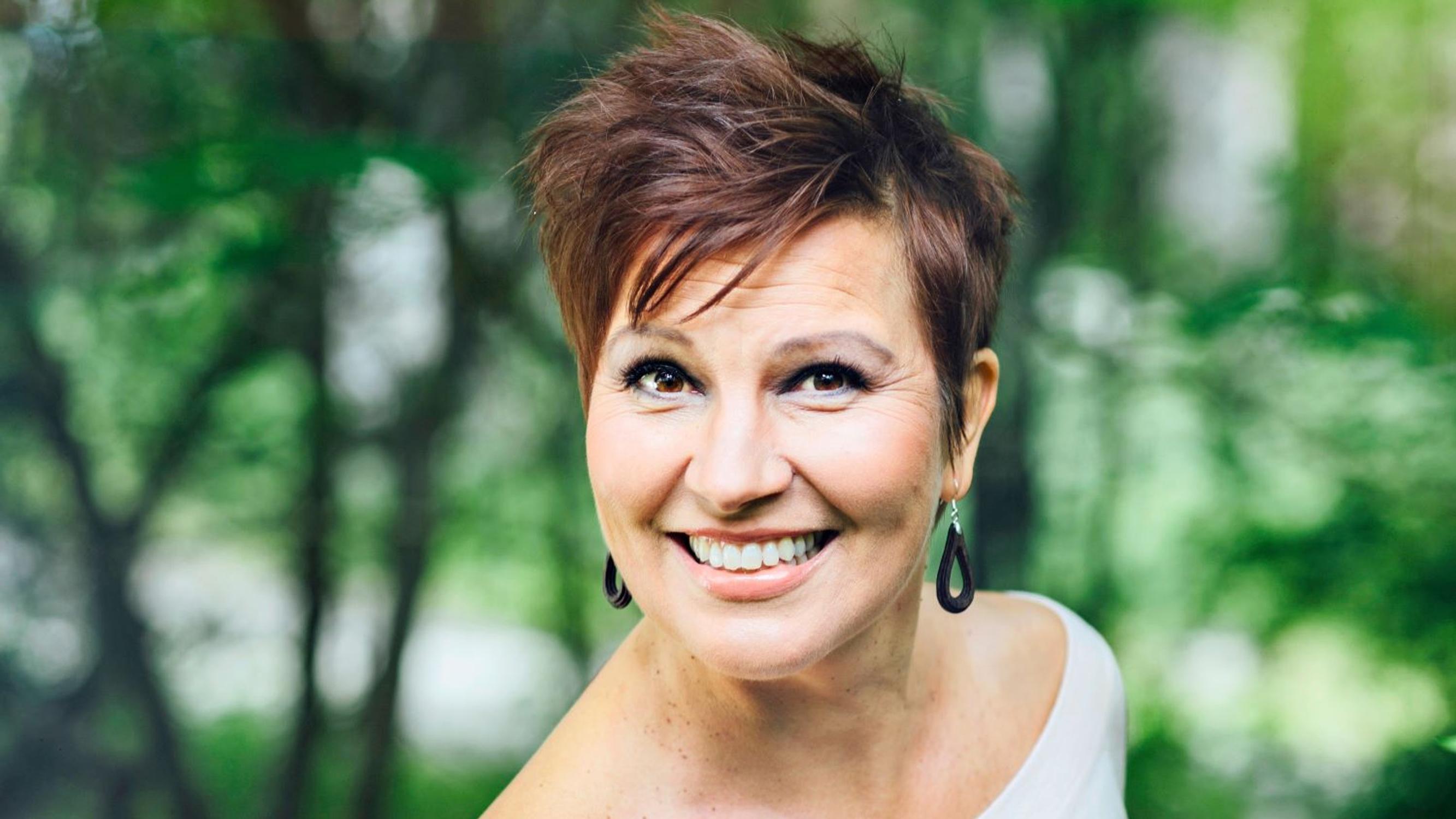 Arja Koriseva ei halua ajatella vain itseään: "Elämässä pitää pystyä asettumaan toisen ihmisen asemaan"