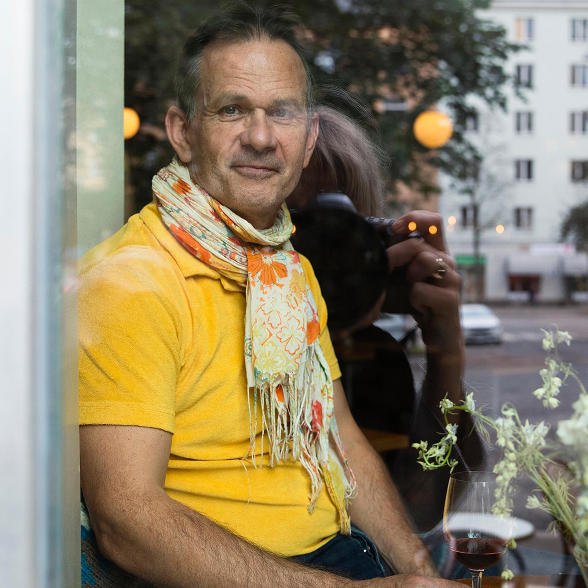 Viisikymppinen Robin Svarström on huomannut iän lyhentävän pinnaa ja vaikuttavan jaksamiseen – onneksi samalla on löytynyt myös kyky nauraa itselle