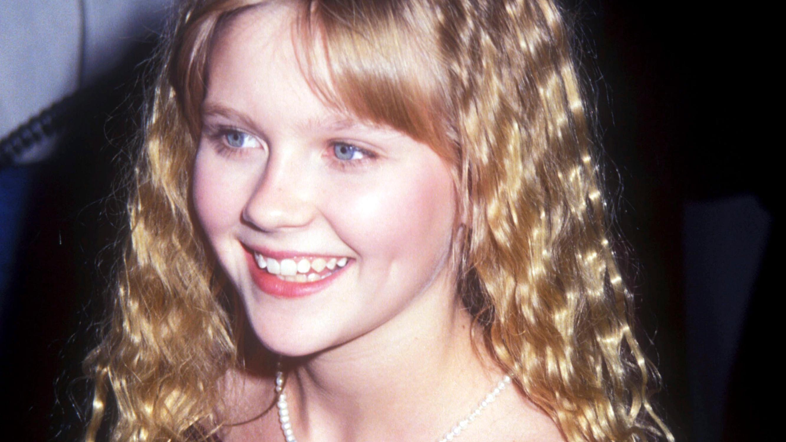 Kirsten Dunst aloitti uransa 3-vuotiaana ja suuteli Brad Pittiä valkokankaalla esiteininä – tällainen Hollywood-tähden elämä on ollut