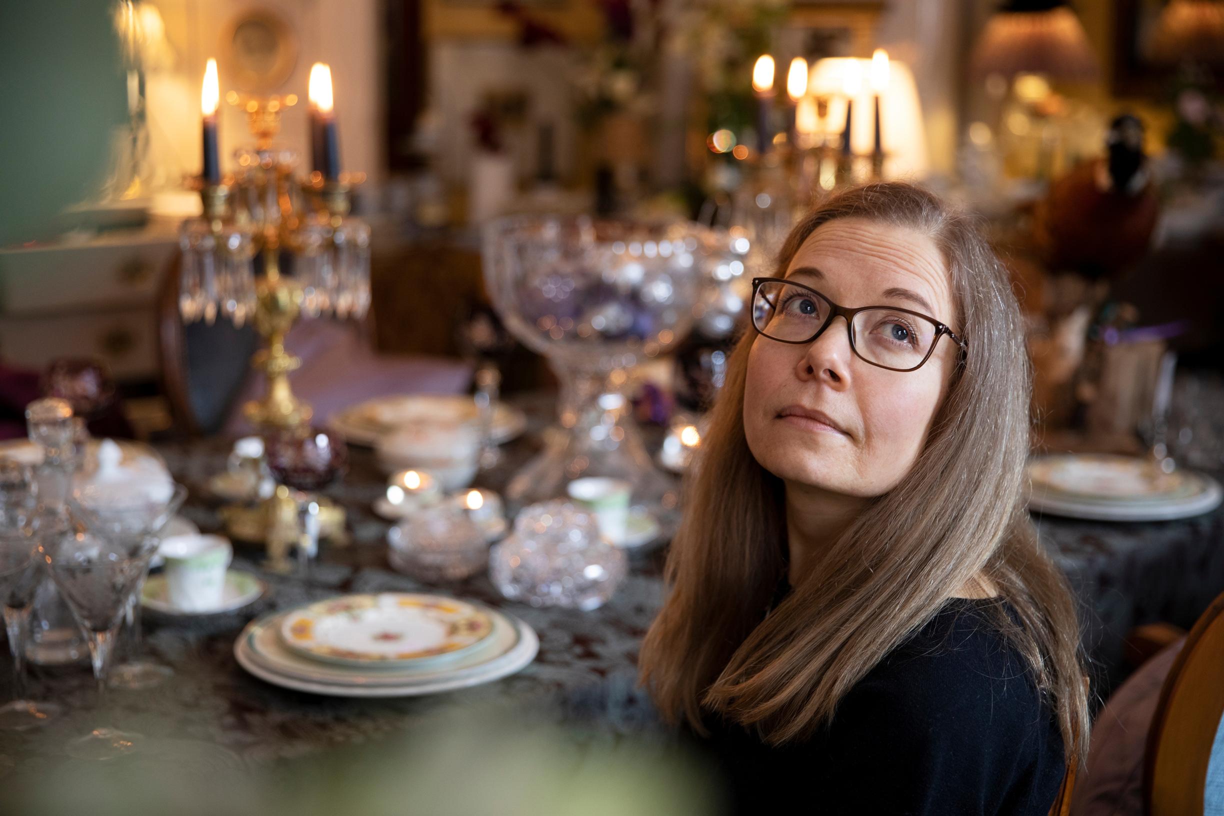 Ulla Barendsen-Riikonen löysi vanhempansa surmattuina perheen kodissa Afganistanissa. Jutun kirjoitti Piu Tiusanen, kuvat otti Milka Alanen.
